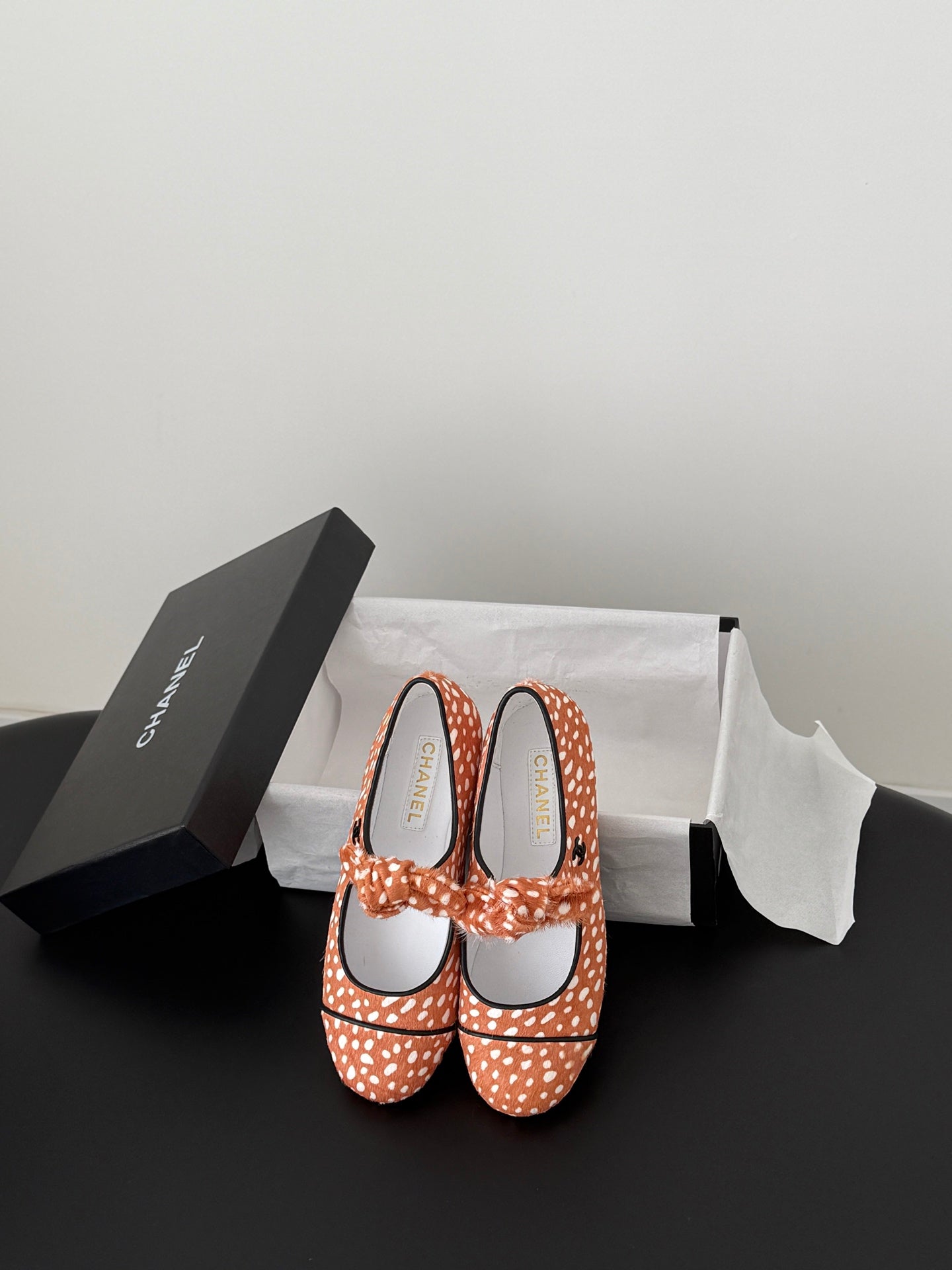 CC 26s Mary Jane Shoes Poka Dot Orange White Horsehair 915179
