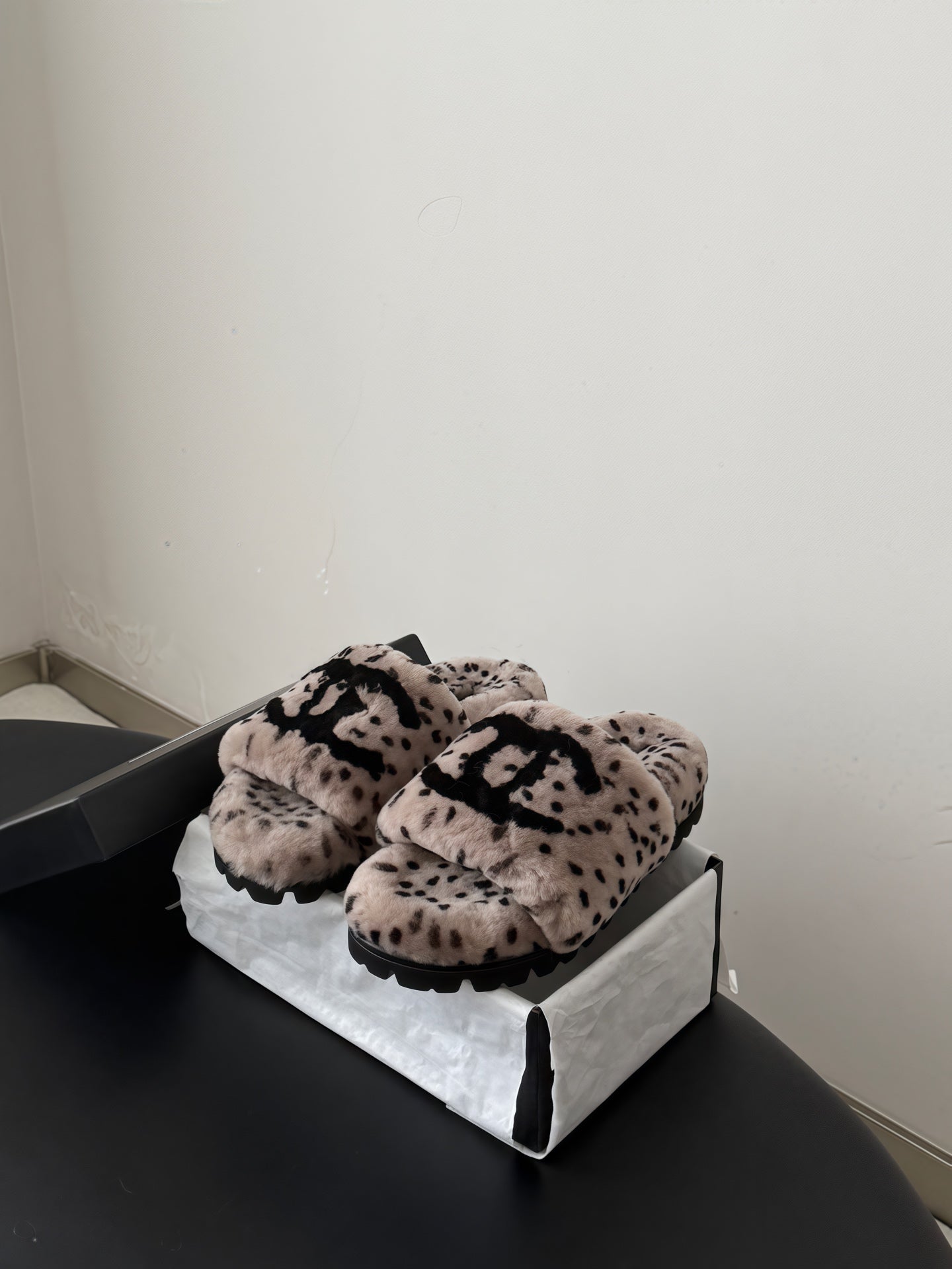 CC 26s Slides Black Nude Pink Dalmatian Print Shearling 969712