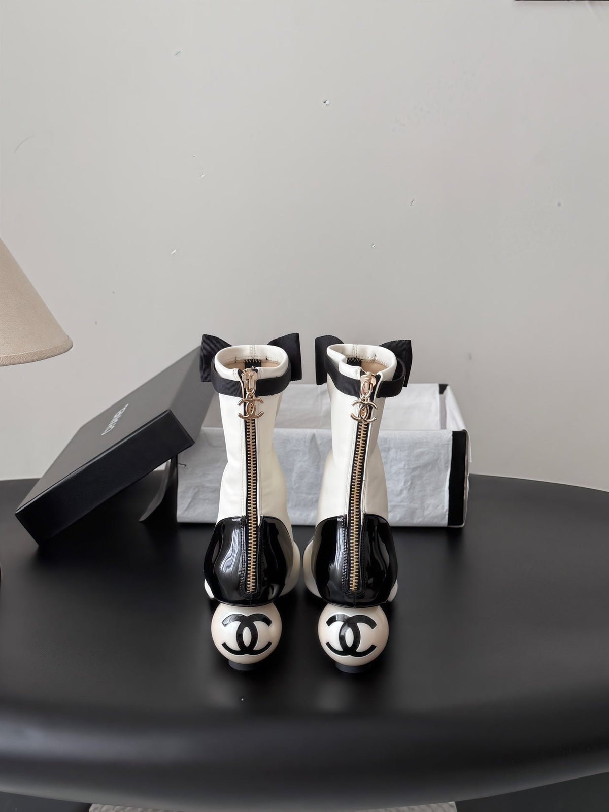 CC 26s Pearl Heel Ankle Boots White Black Leather Patent 127954