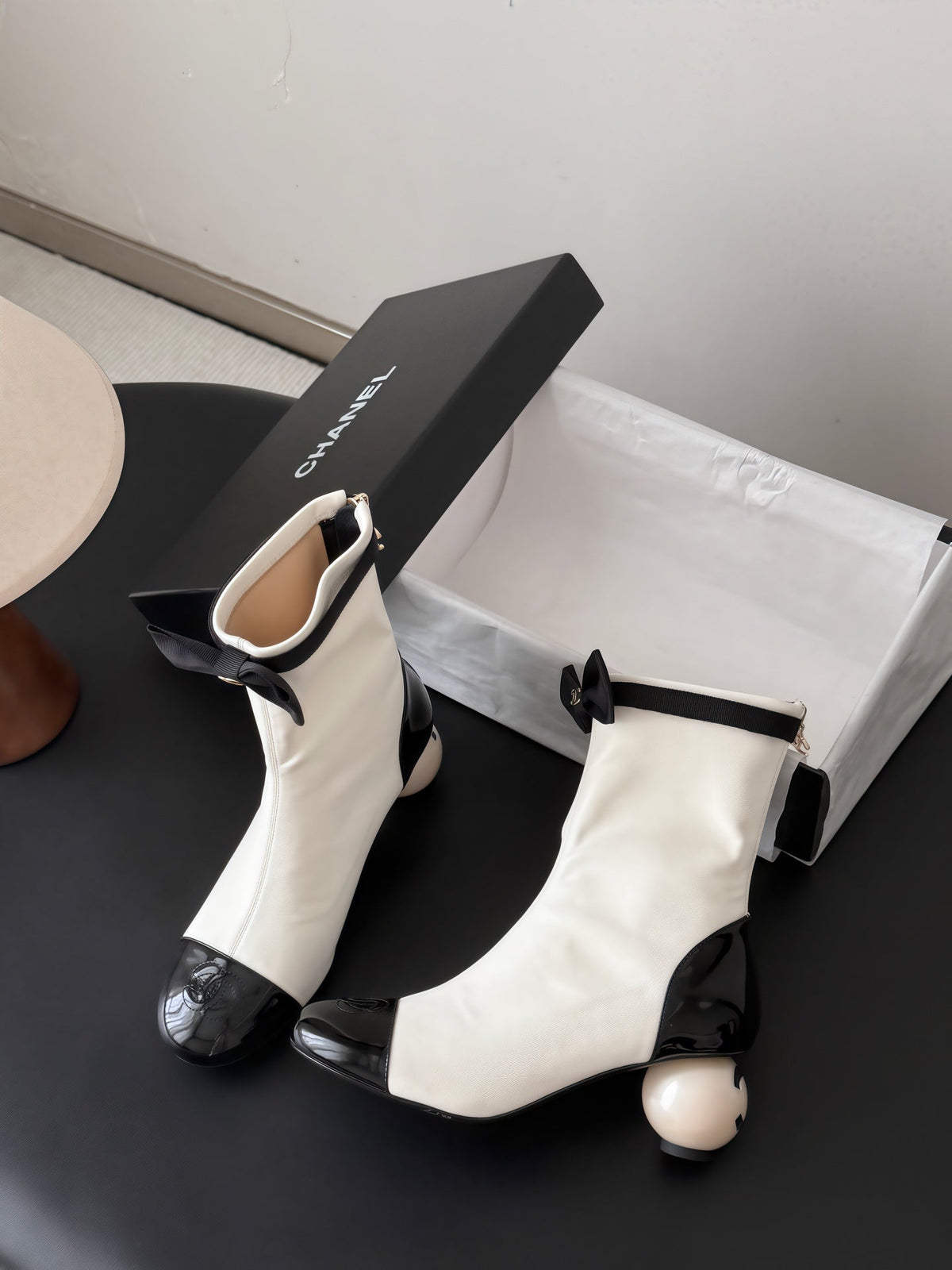 CC 26s Pearl Heel Ankle Boots White Black Leather Patent 127954