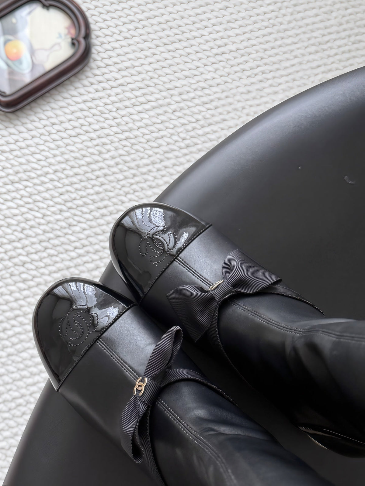 CC 26s Pearl Heel Knee High Boots Black Leather Patent 127956