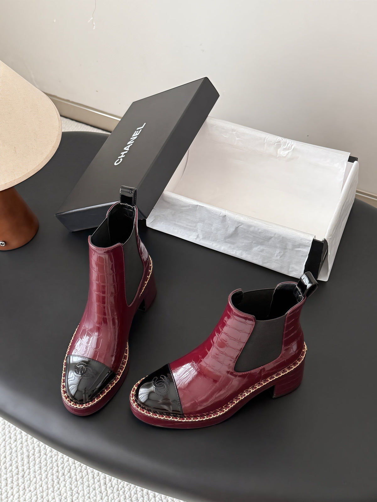 CC 26s Chelsea Ankle Boots Burgundy Black Crocodile Embossed Patent Leather 122419
