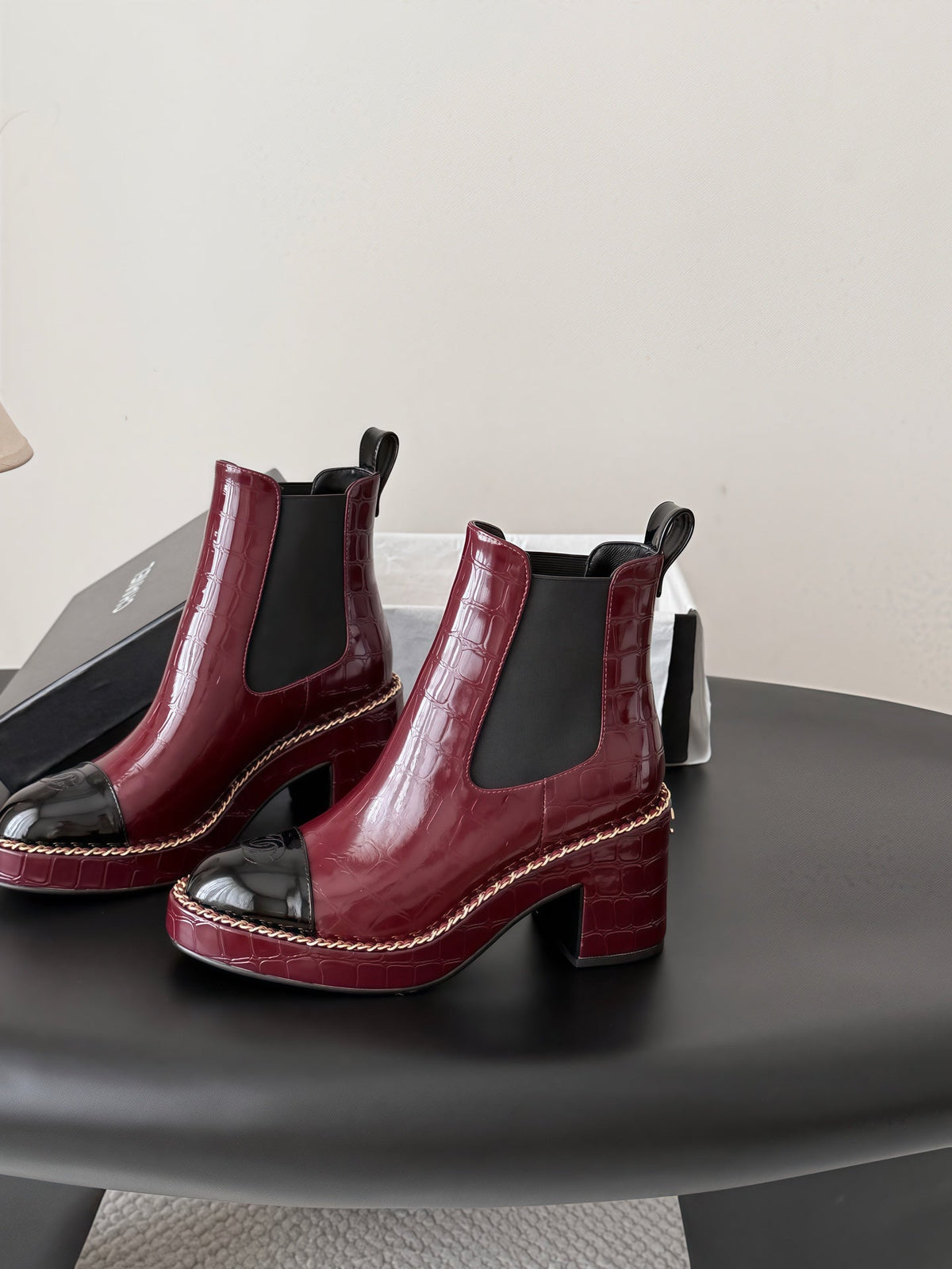 CC 26s Chelsea Ankle Boots Burgundy Black Crocodile Embossed Patent Leather 122419