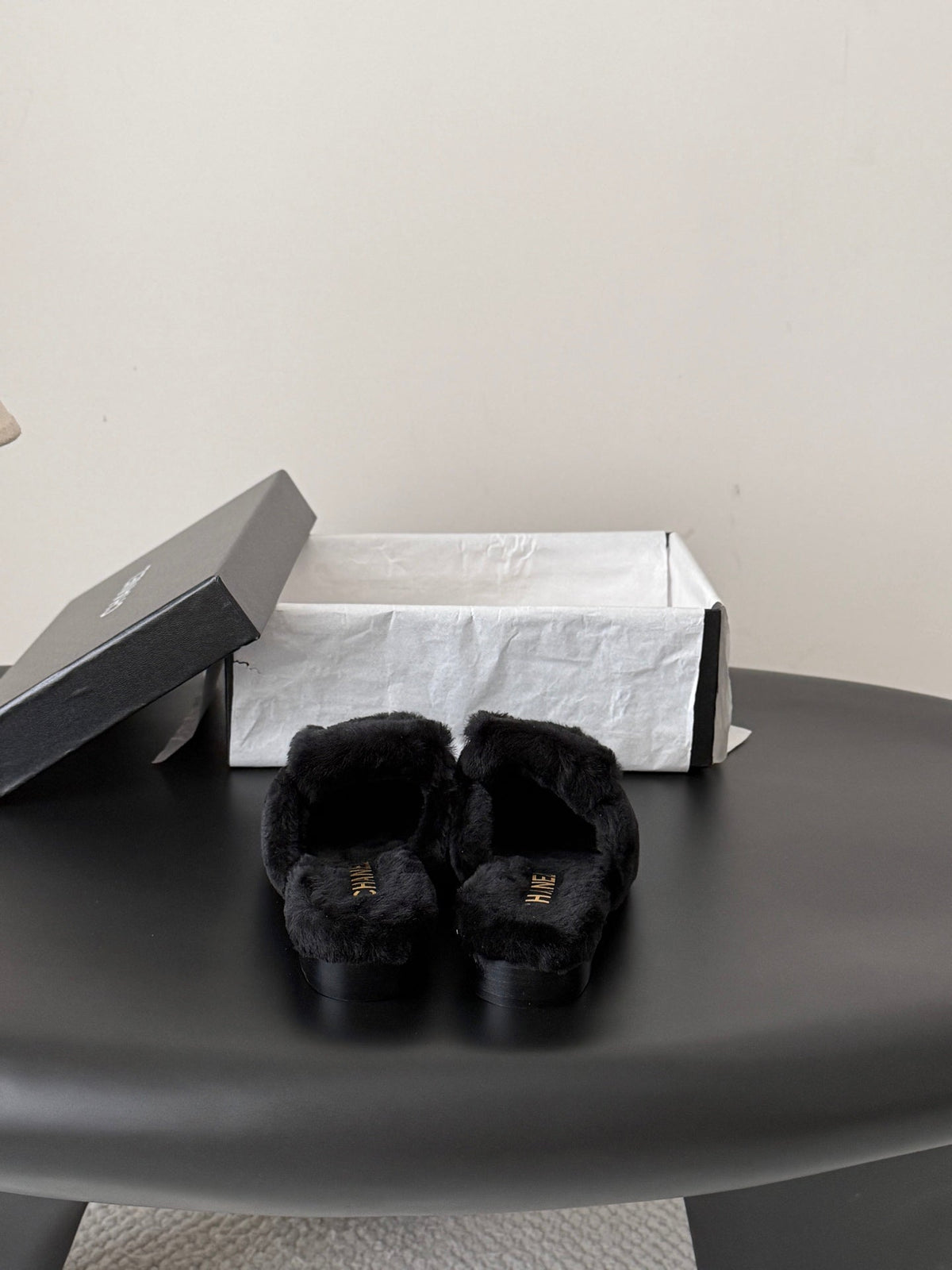 CC 26s Shearling Mules Black Gold 127705