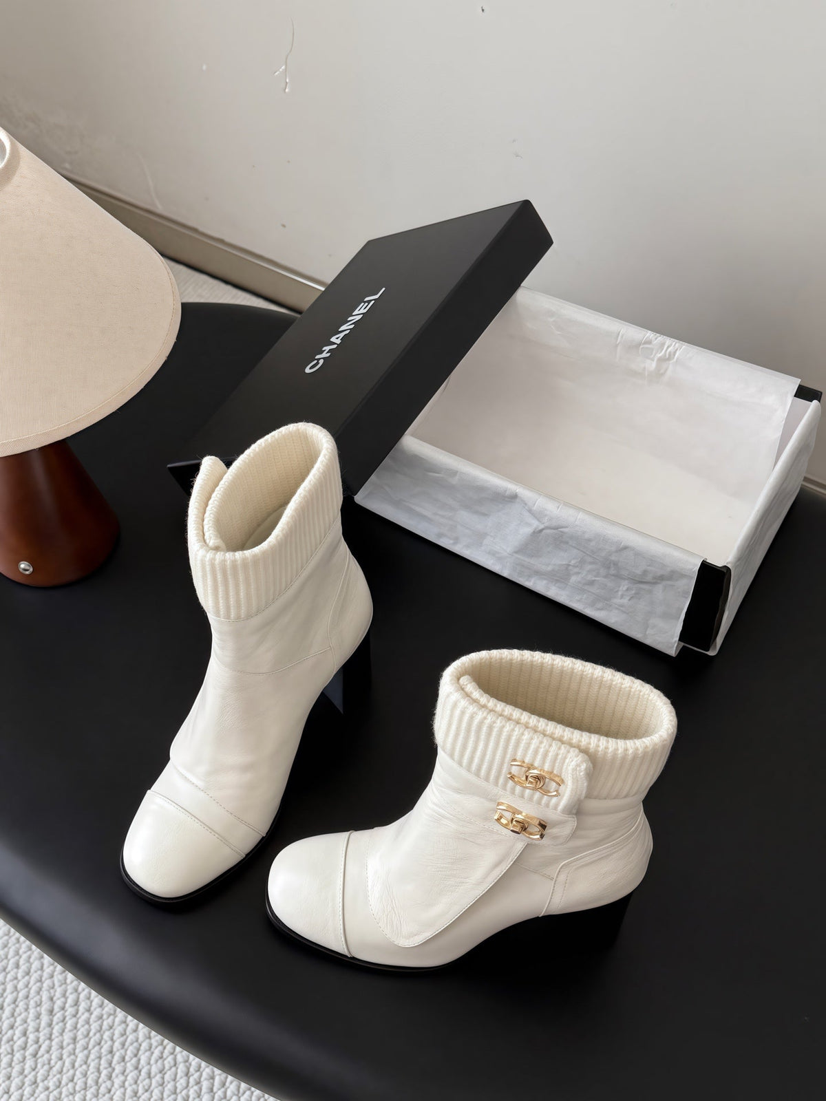 CC 26s Ankle Boots White Gold Knit Cuff Leather 127795