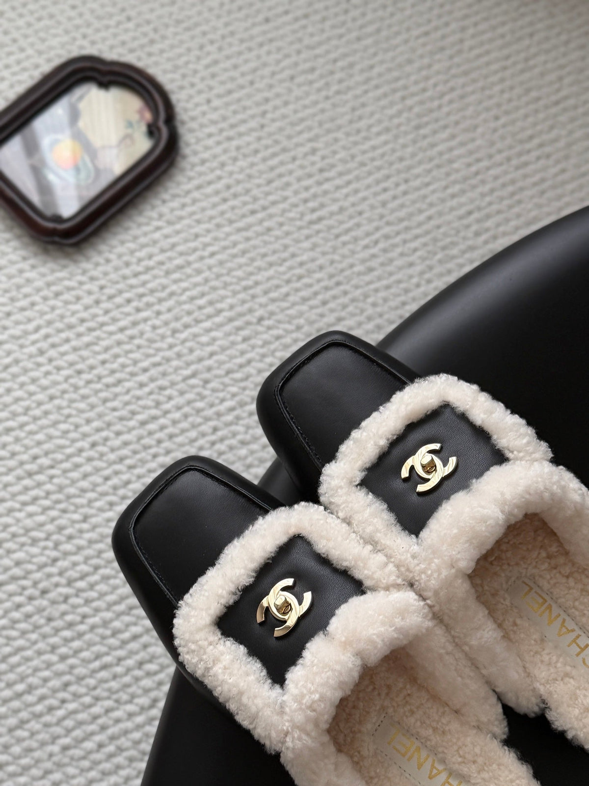 CC 26s Shearling Trim Leather Mules Black Gold 127806