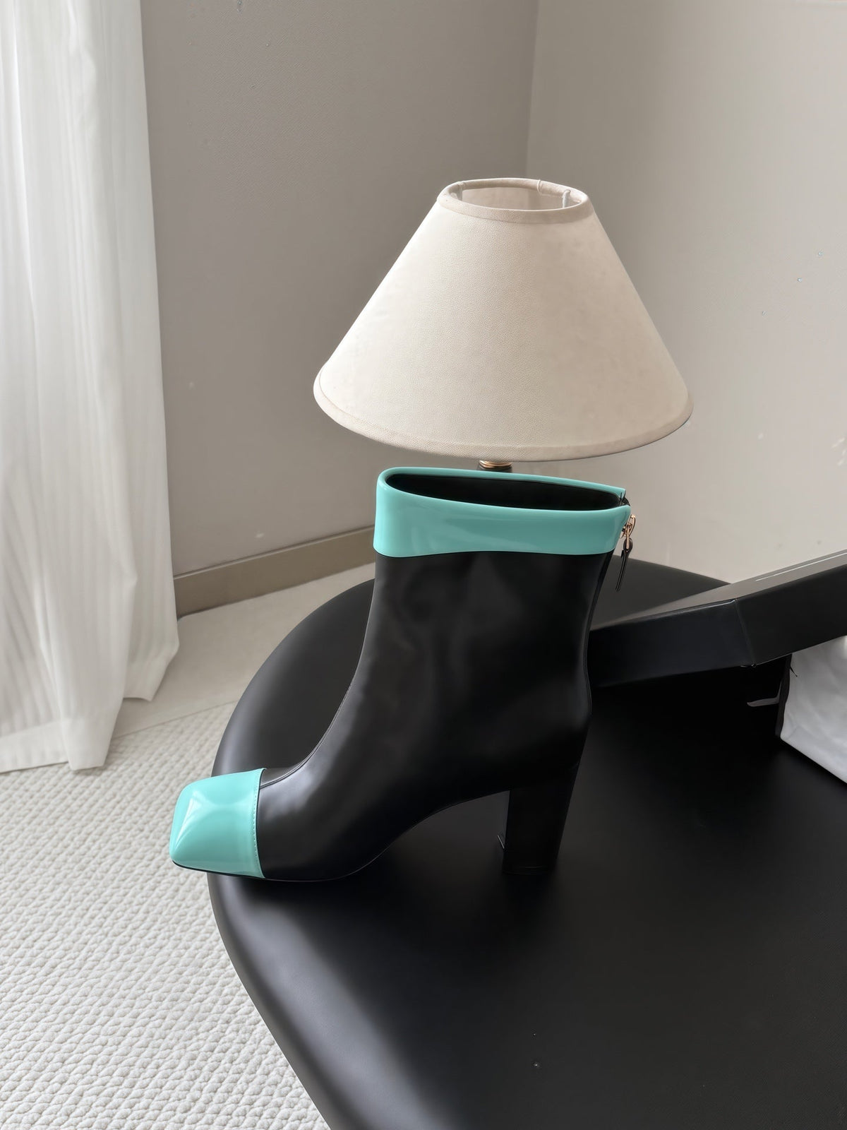 CC 26s Ankle Boots Black Tiffany Leather Patent 127857