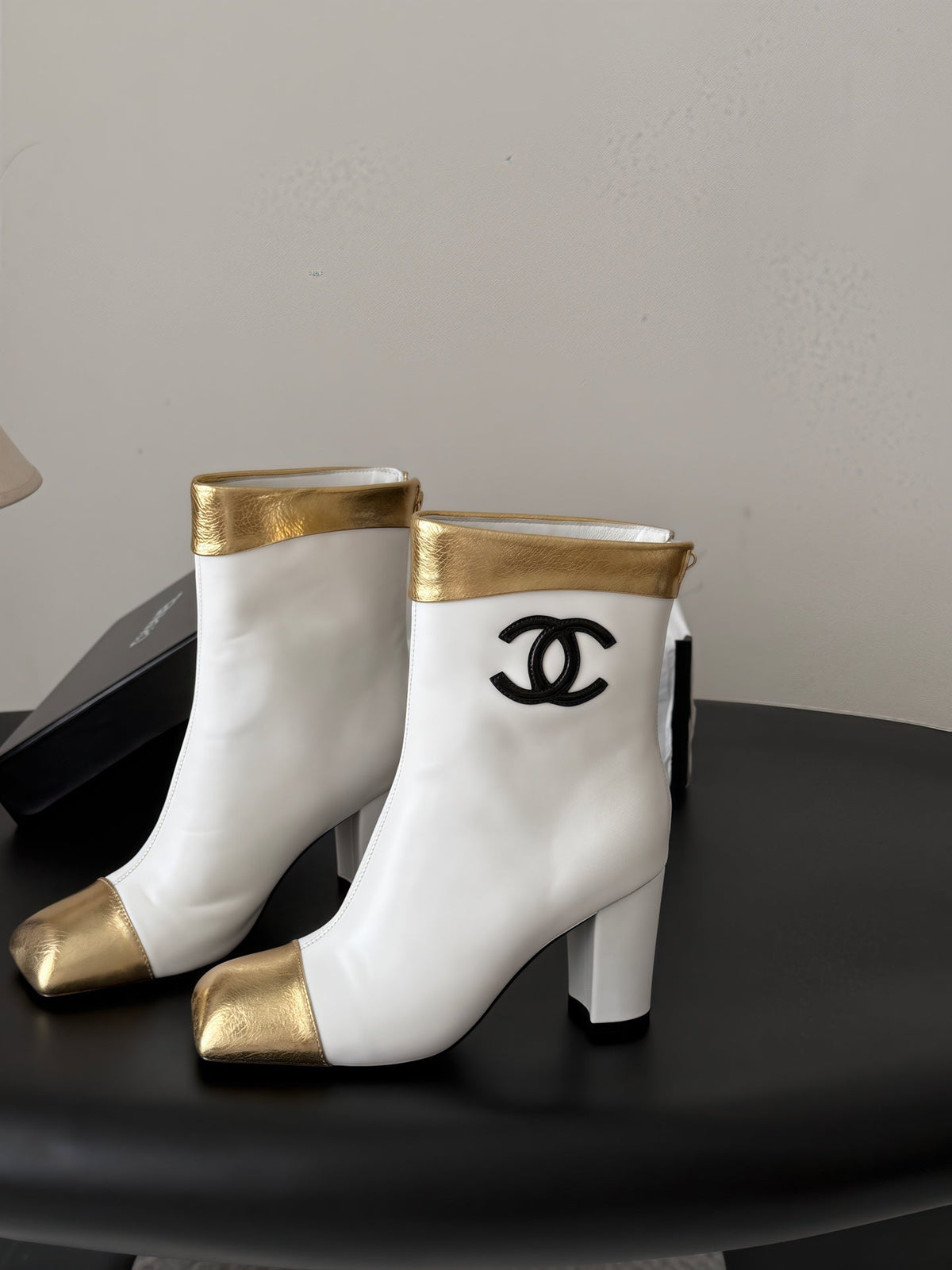 CC 26s Ankle Boots White Gold Leather Metallic 127859