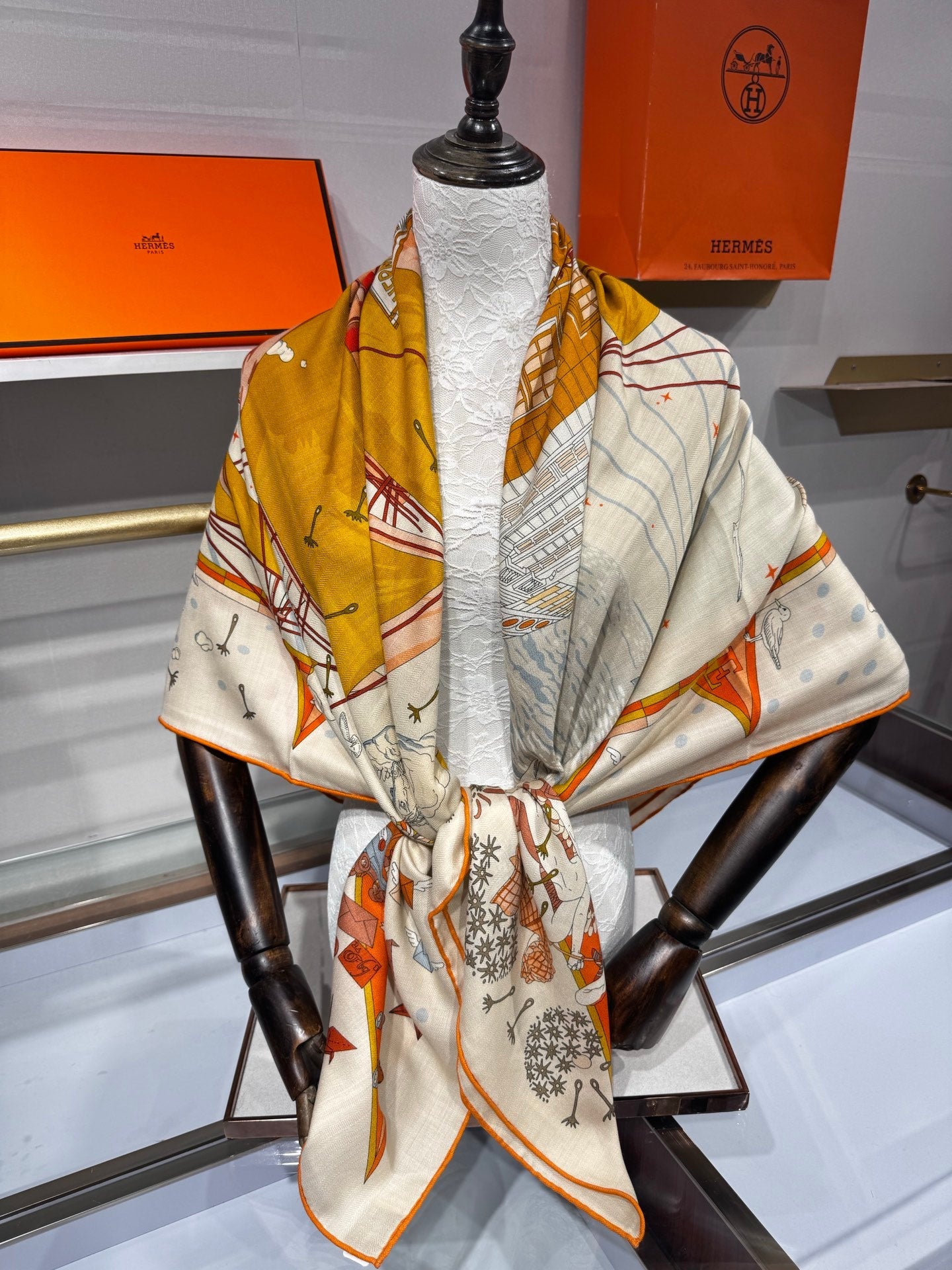 Hermès Flagship Shawl 140x140cm Brown Colorful Cashmere Silk 212385
