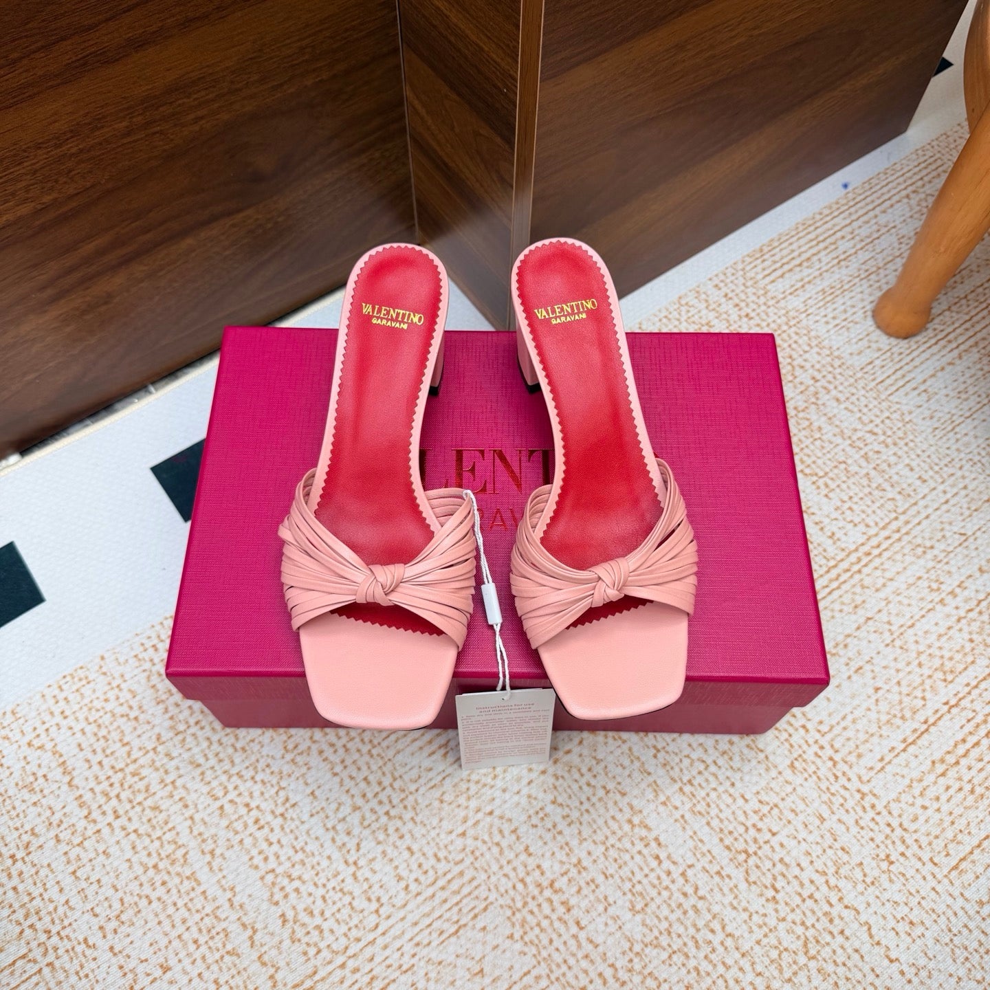 VT 26s Annet Mules 6.5cm Light Pink Woven Leather 974329