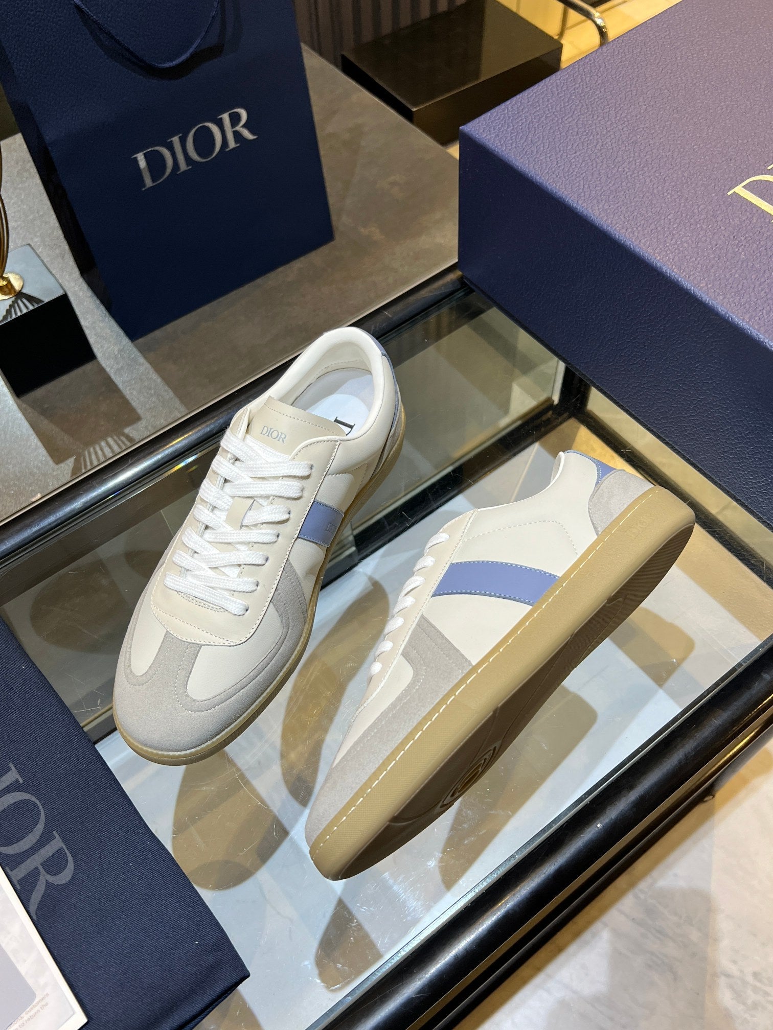 CD 26s B01 Matchpoint Sneaker White Grey Blue Calfskin Suede 924616