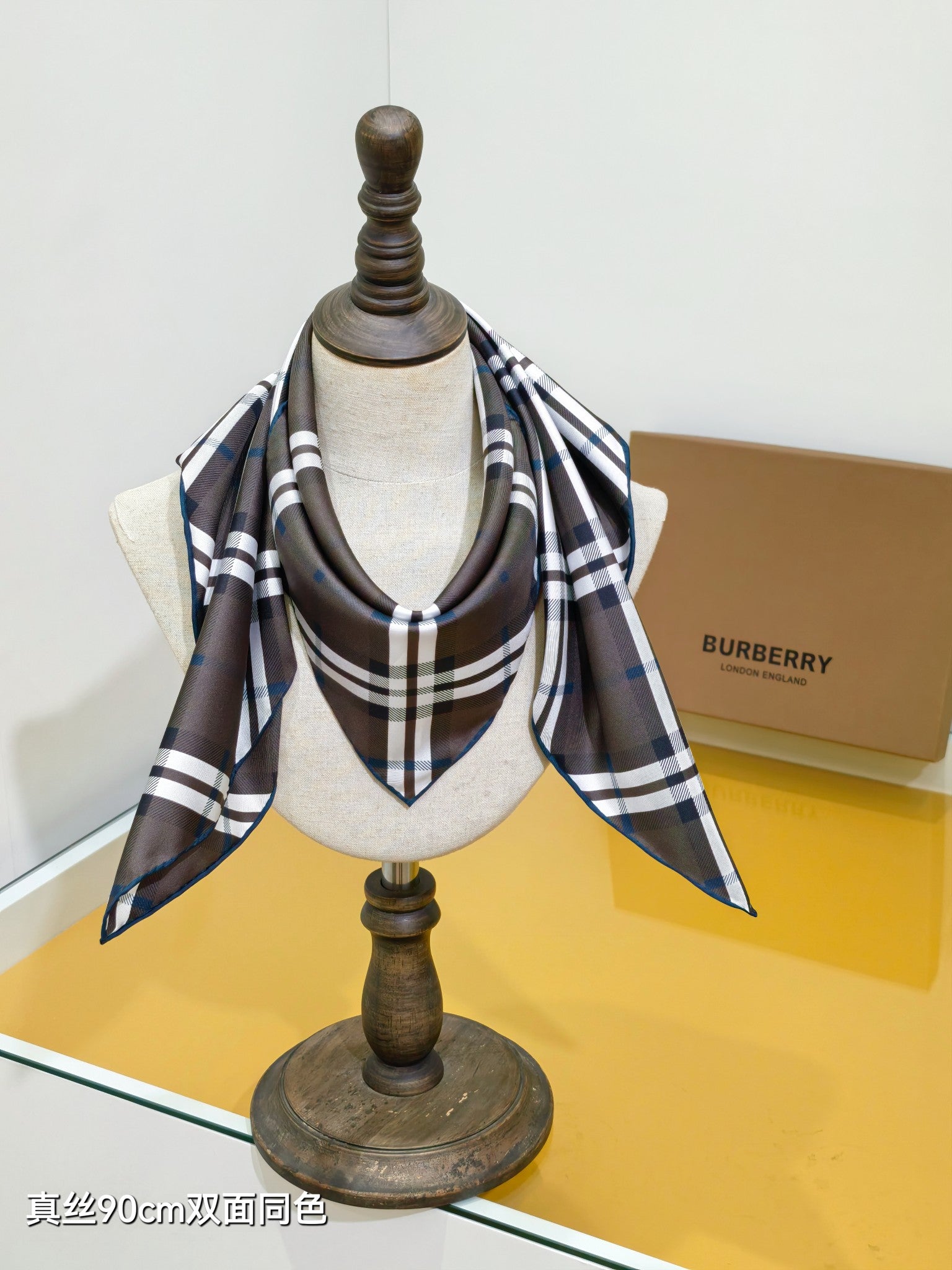 Fendi Check Night Scarf 90x90 Coffee Twill Silk 212084