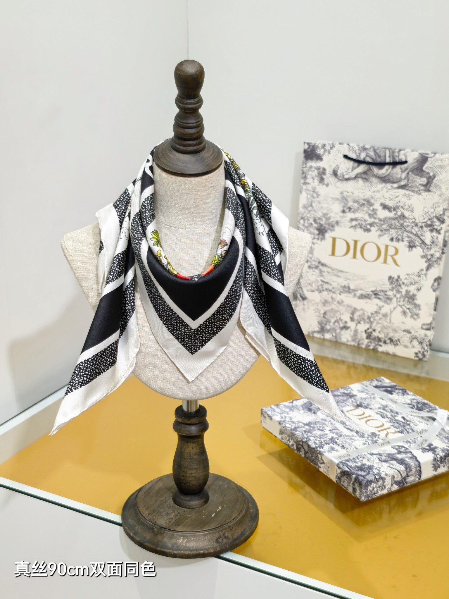 CD D-Millefiori Scarf 90x90 Black Colorful Twill Silk 219480