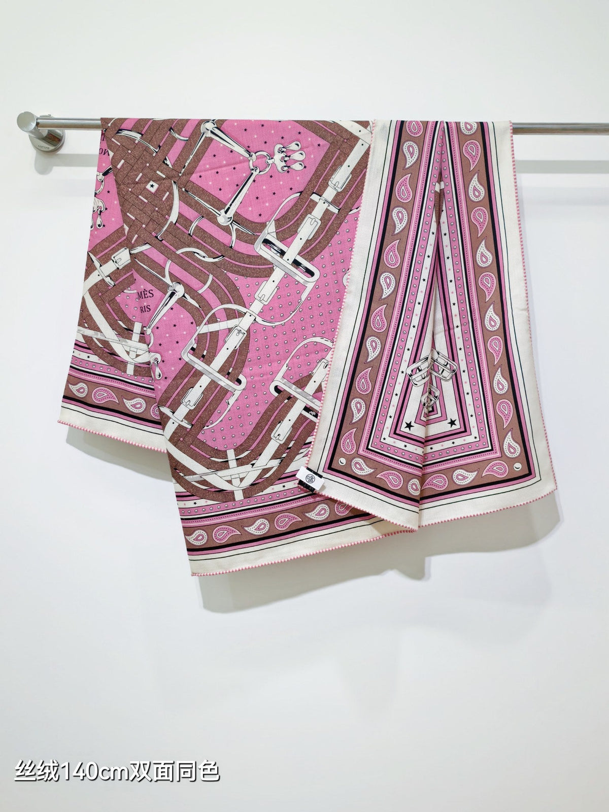 HM 26s Scarf 140 In Cashmere And Silk 475646