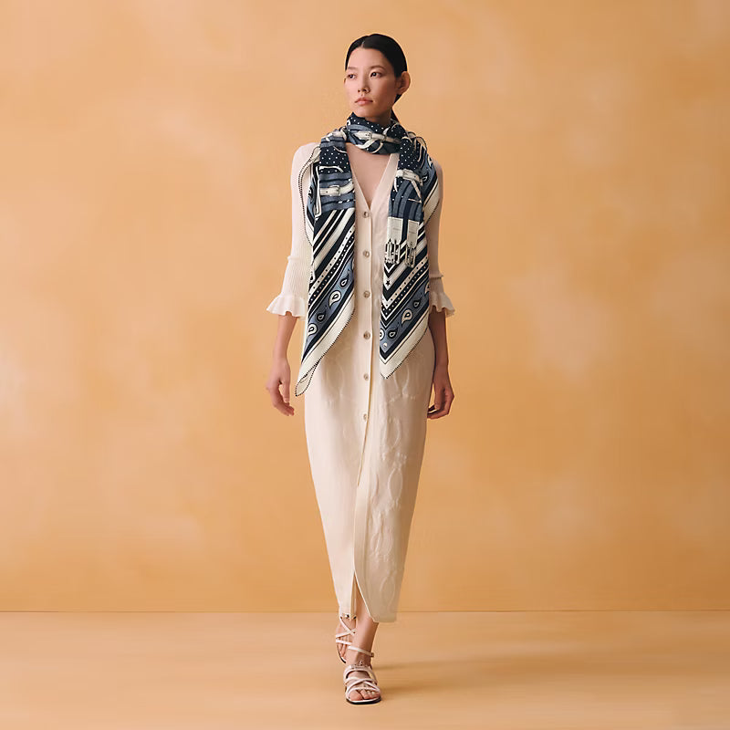 HM 26s Scarf 140 In Cashmere And Silk 475647
