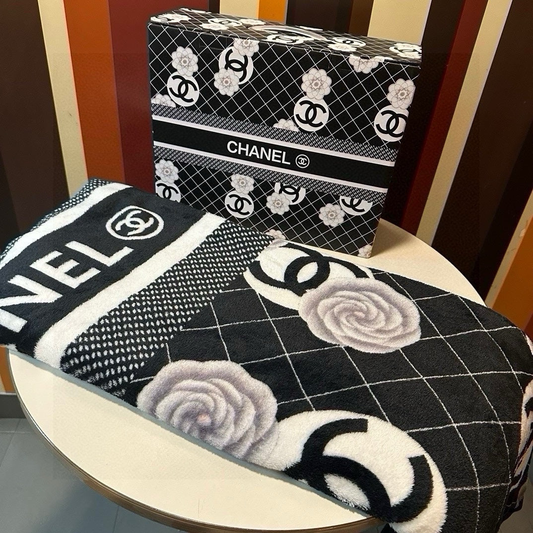 FLOWER BLANKET IN BLACK MIX COLORFUL MILK VELVET 421608
