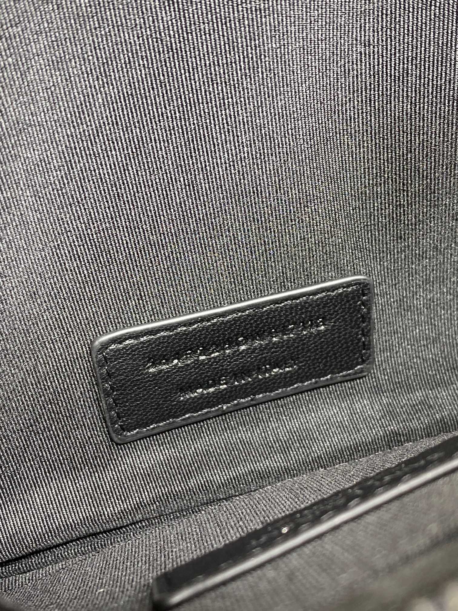 YSL Black Hardware Logo Zipper Clutch 23cm Black Caviar Cowhide