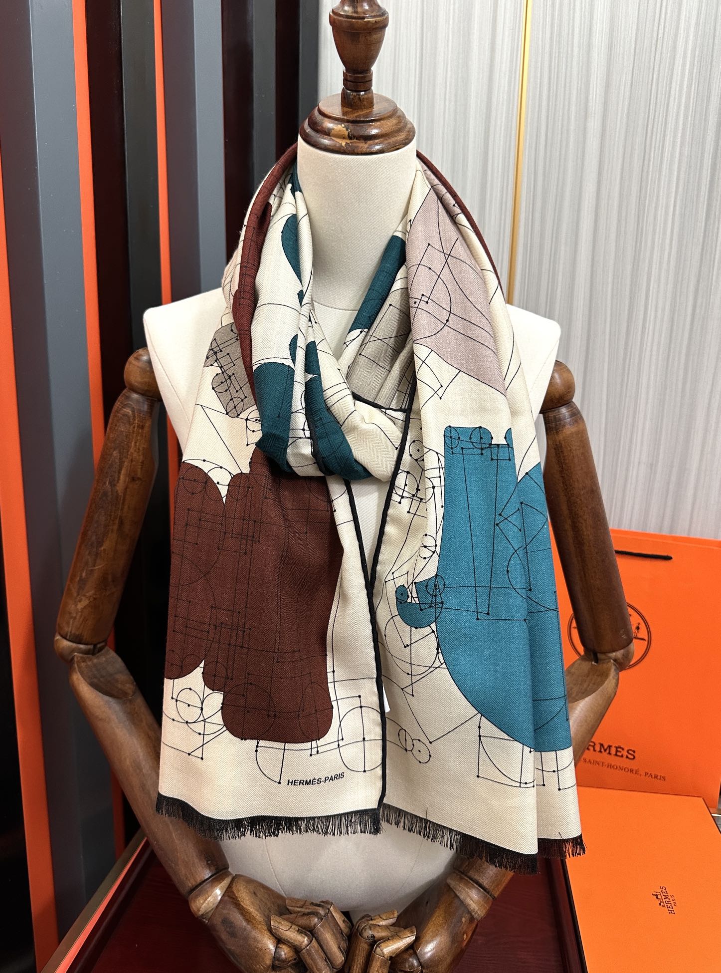 HM 25s Scarf 185 Blue Brown Creams Cashmere 976447