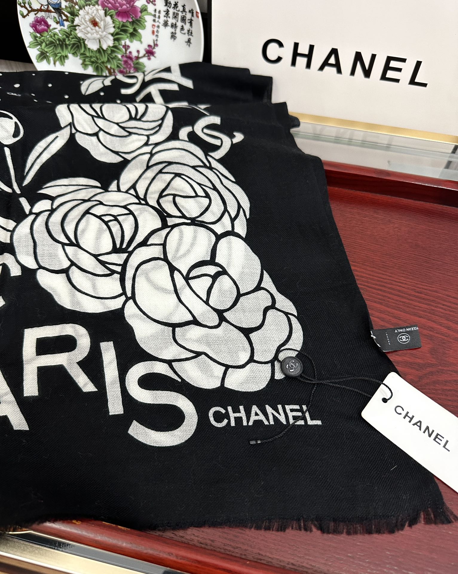 CC Camellia Letter Print 200cm Black White Cashmere 153133