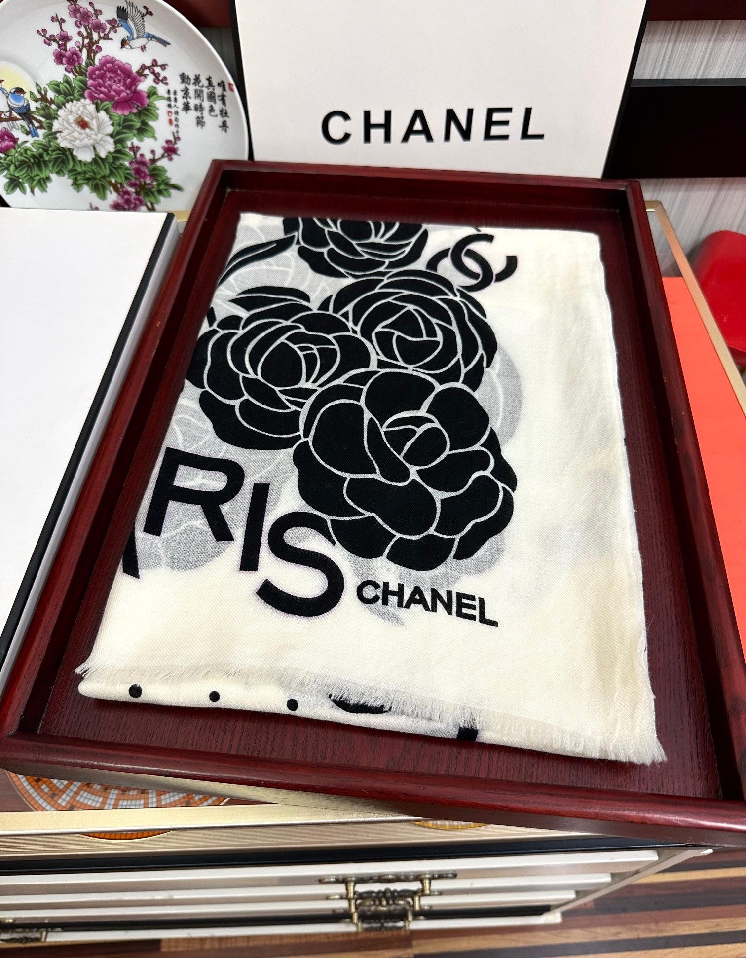 CC Camellia Letter Print 200cm White Black Cashmere 153134