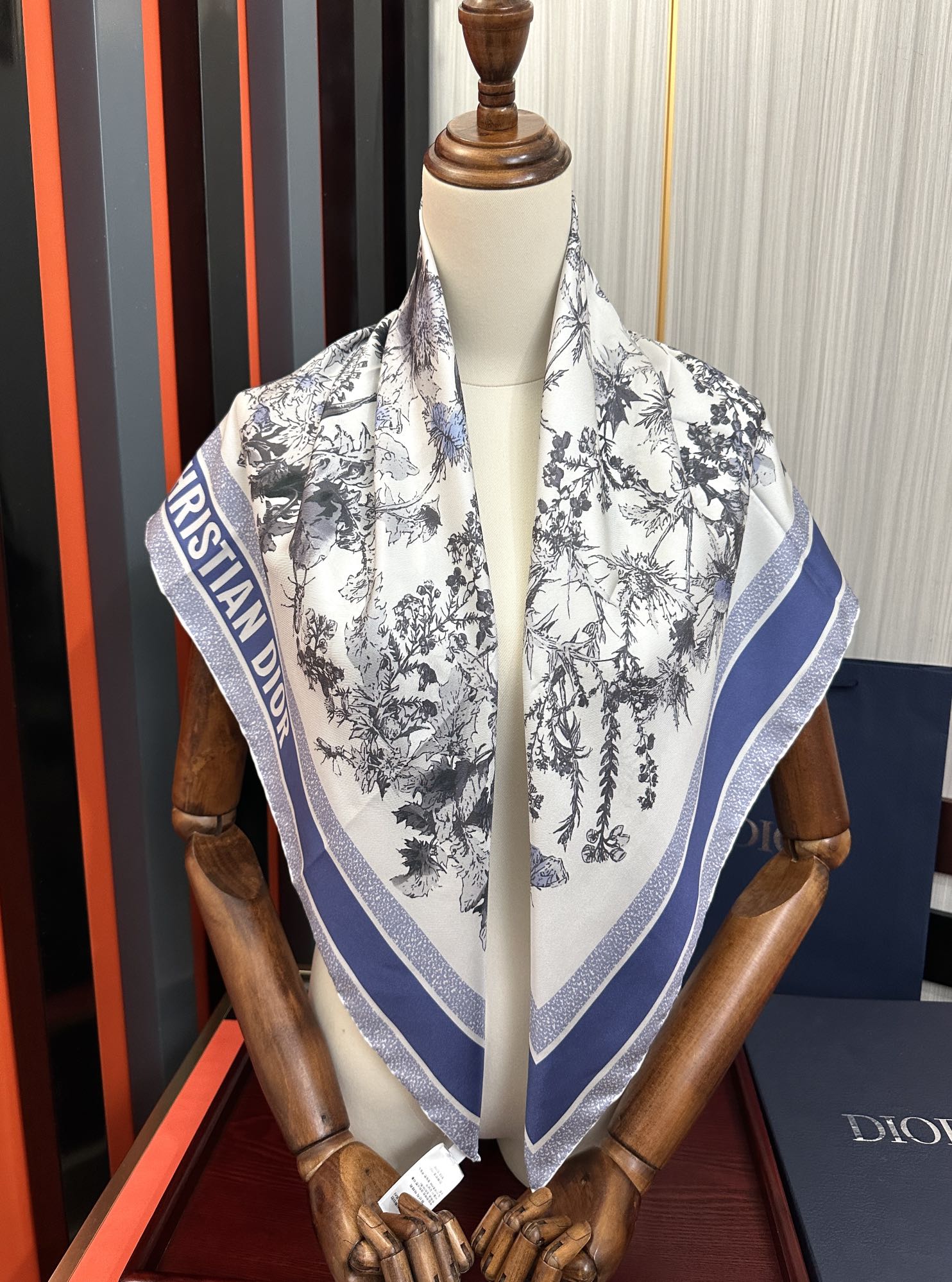 Dior 26s Scarf 90cm Silk 304189