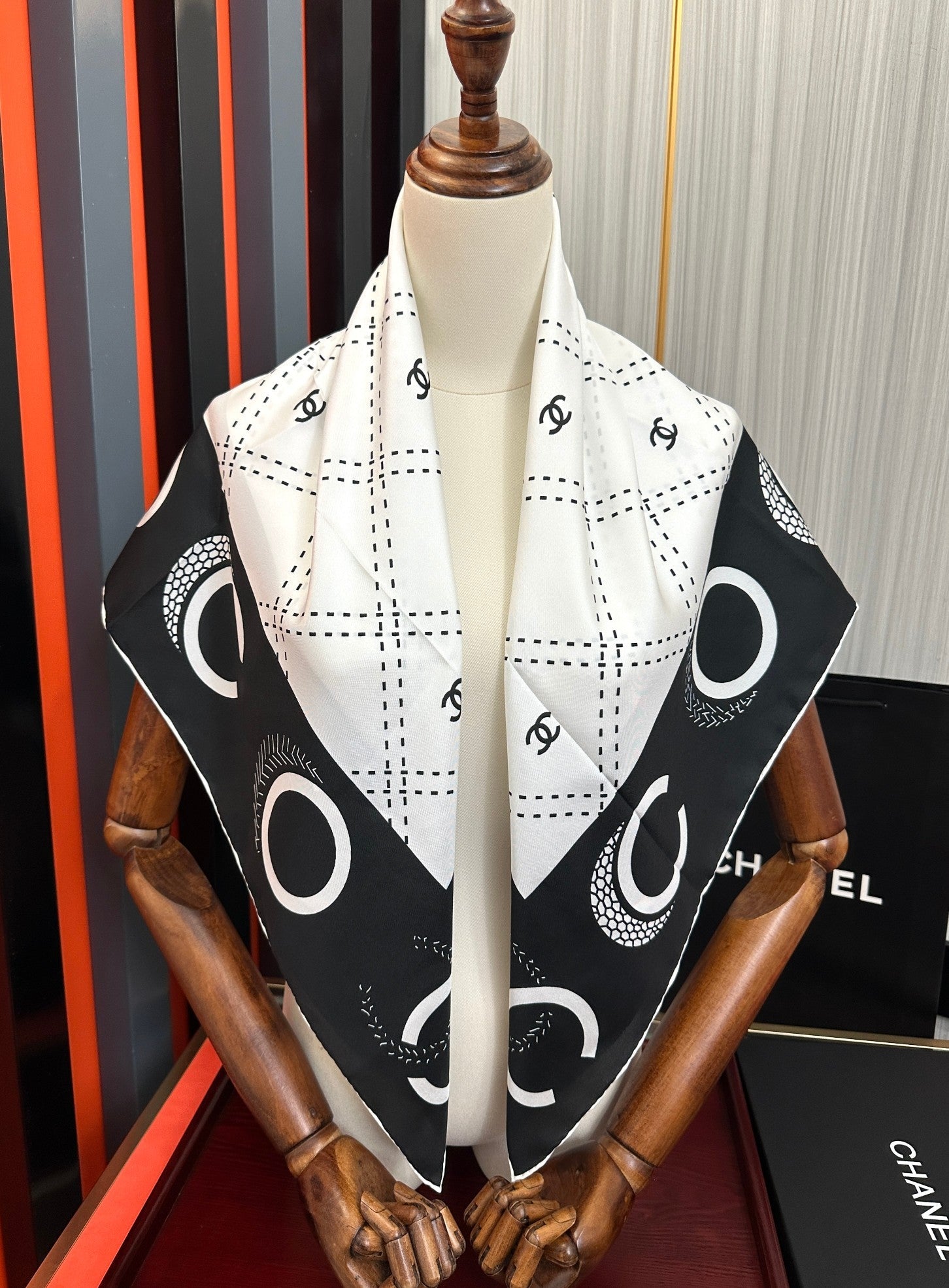 CC Scarf 90x90 Colorful Twill Silk 445037