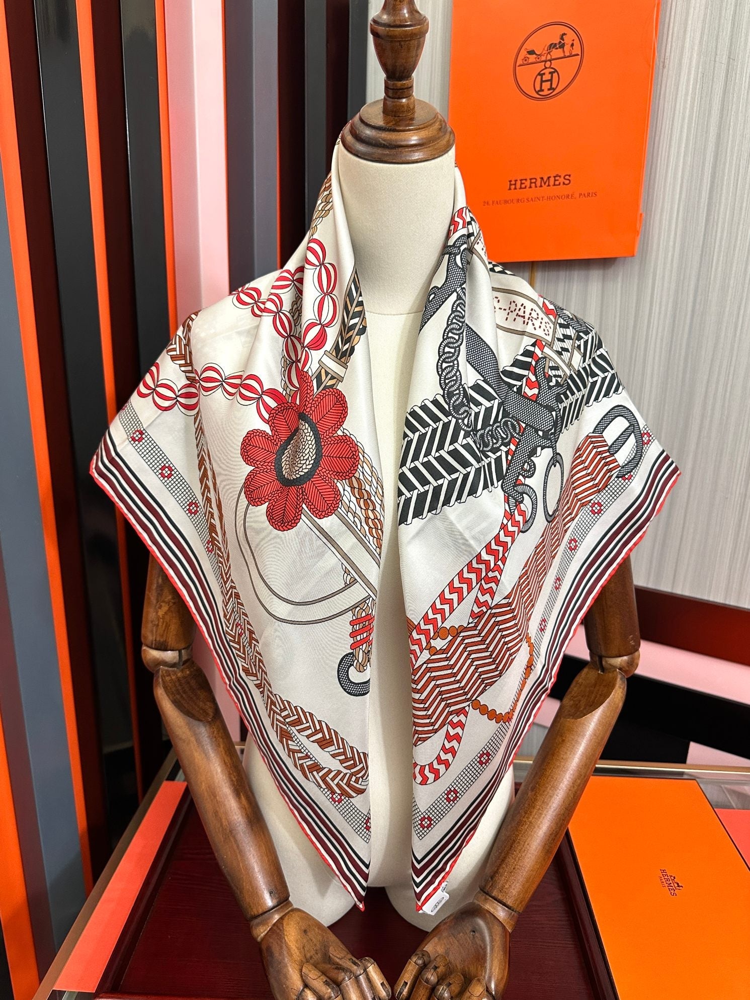 HM Scarf 90x90 Colorful Twill Silk 443153