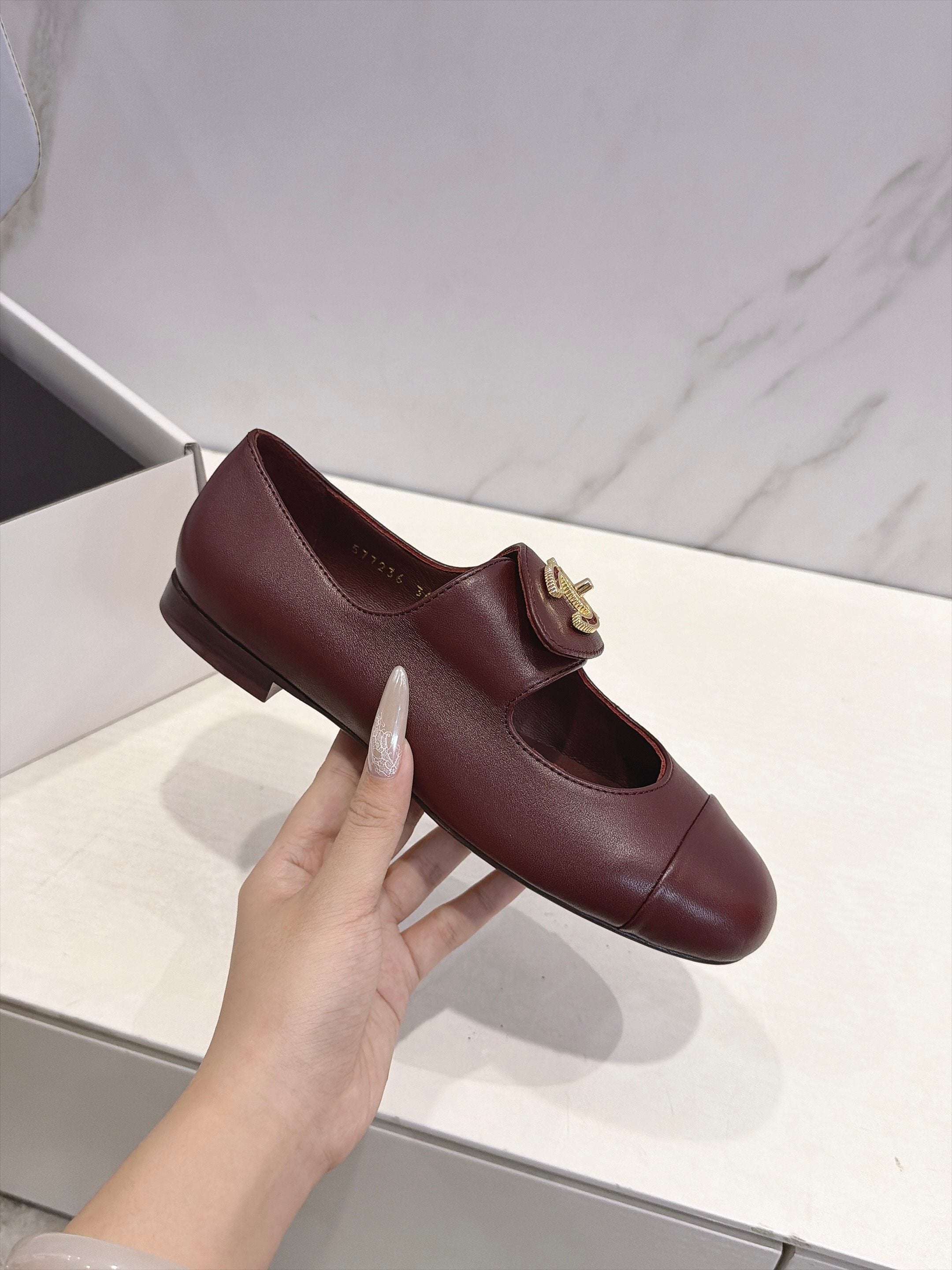 CC 26s Round Toe Mary Jane Shoes Burgundy Lambskin 937757