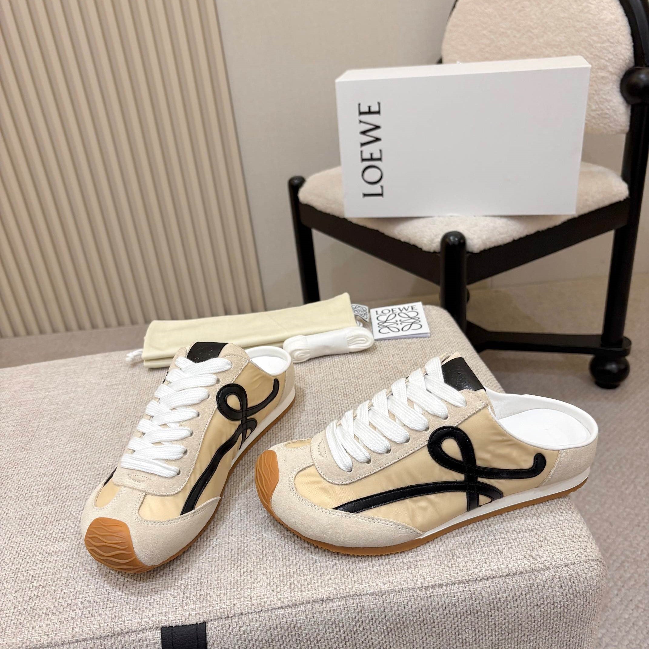Loewe Ballet Runner Slip-On Khahi Beige Suede Nylon 833804