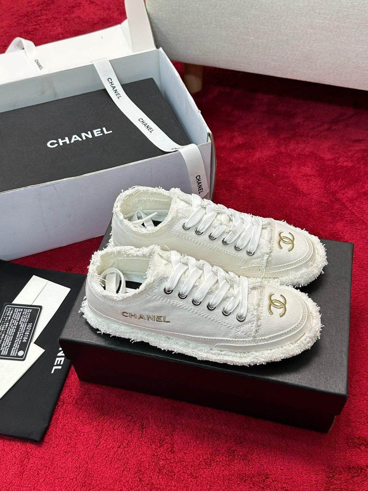 CC 26S Sneaker Flowing Embroidery White Denim Canvas 147788