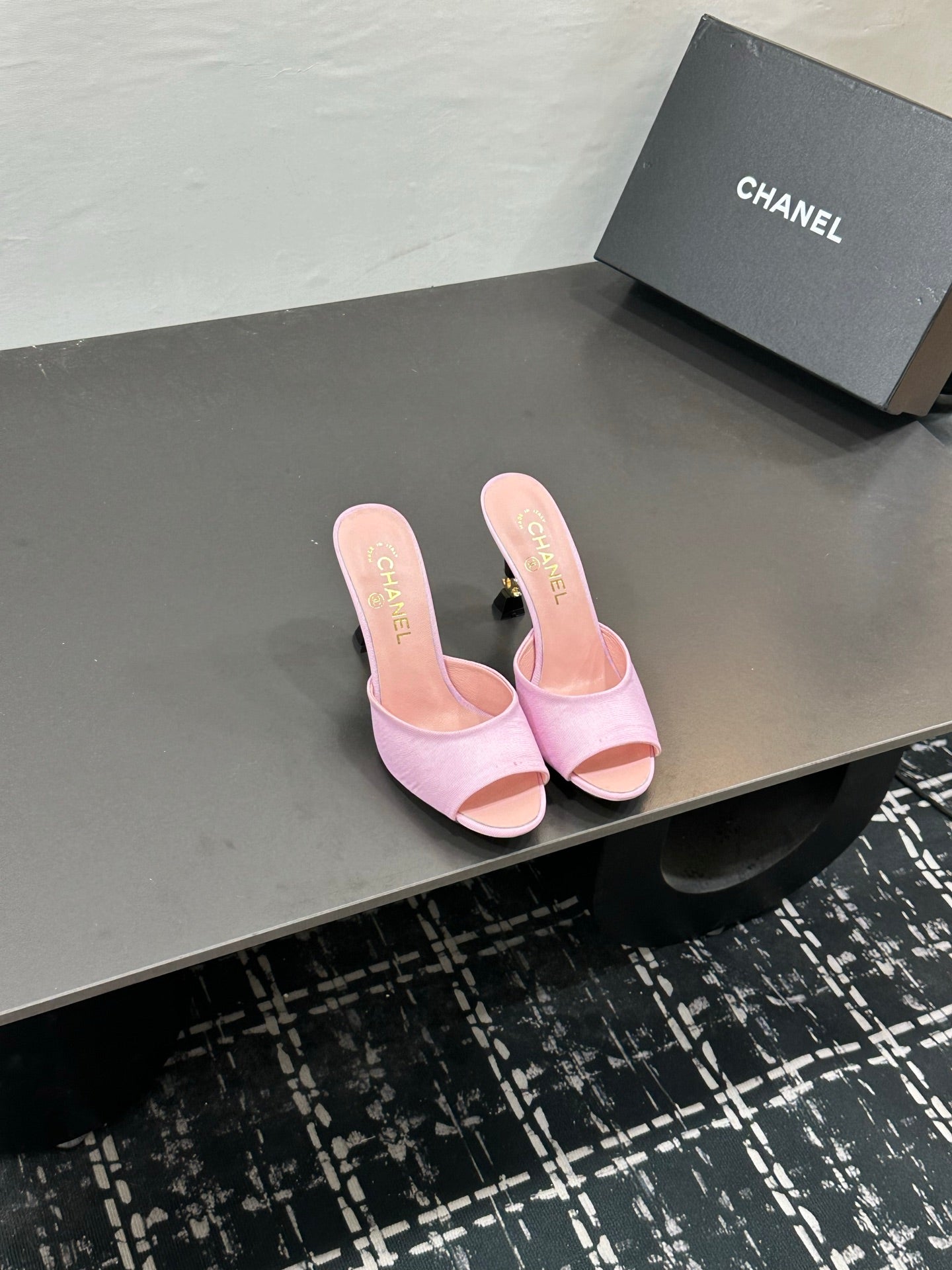 CC 26s Sandal Light Pink Sheepskin Satin 832562