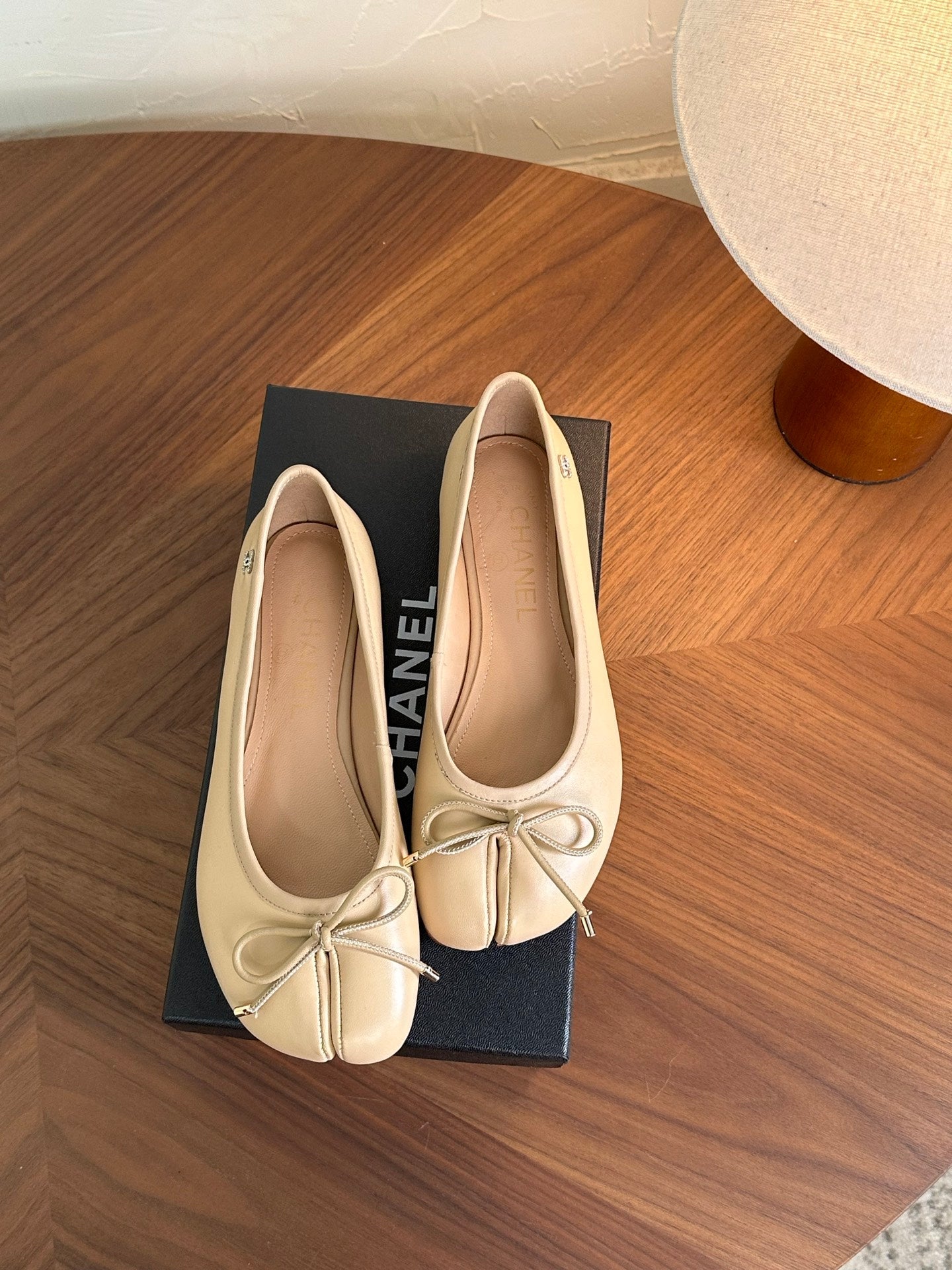 CC 26s Split-Toe Ballet Flat Beige Lambskin 938193