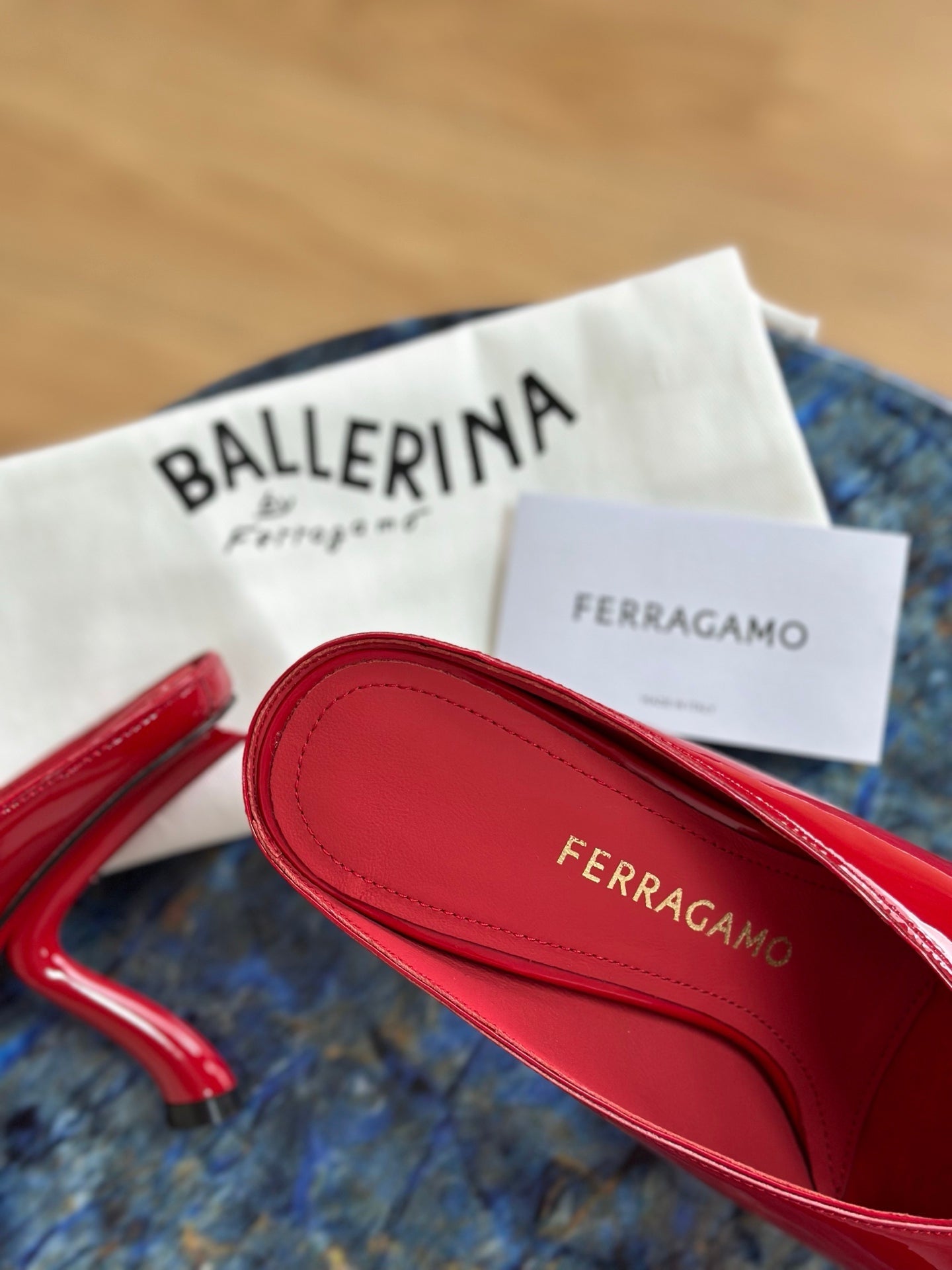 Ferragamo 26s Slippers Red Patent Leather 929100