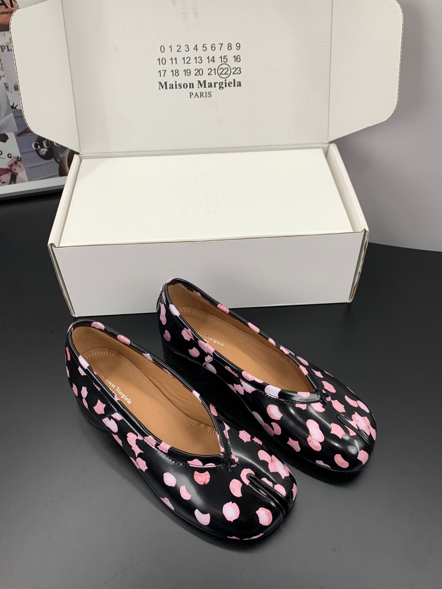 MM6 Tabi Ballet Flats 2cm Black Pink Cowhide 895245