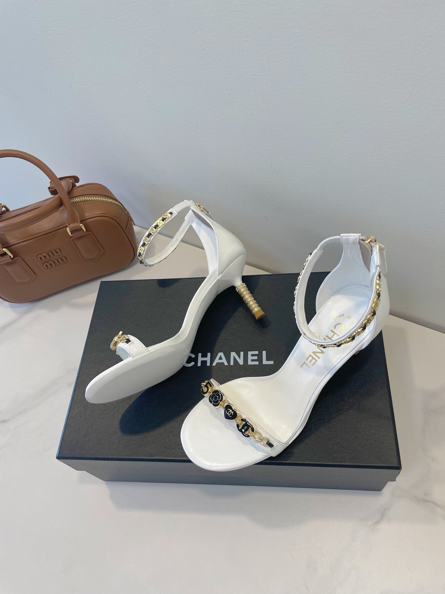 CC 26s High-Heeled Sandals 6.5cm White Lambskin 941627