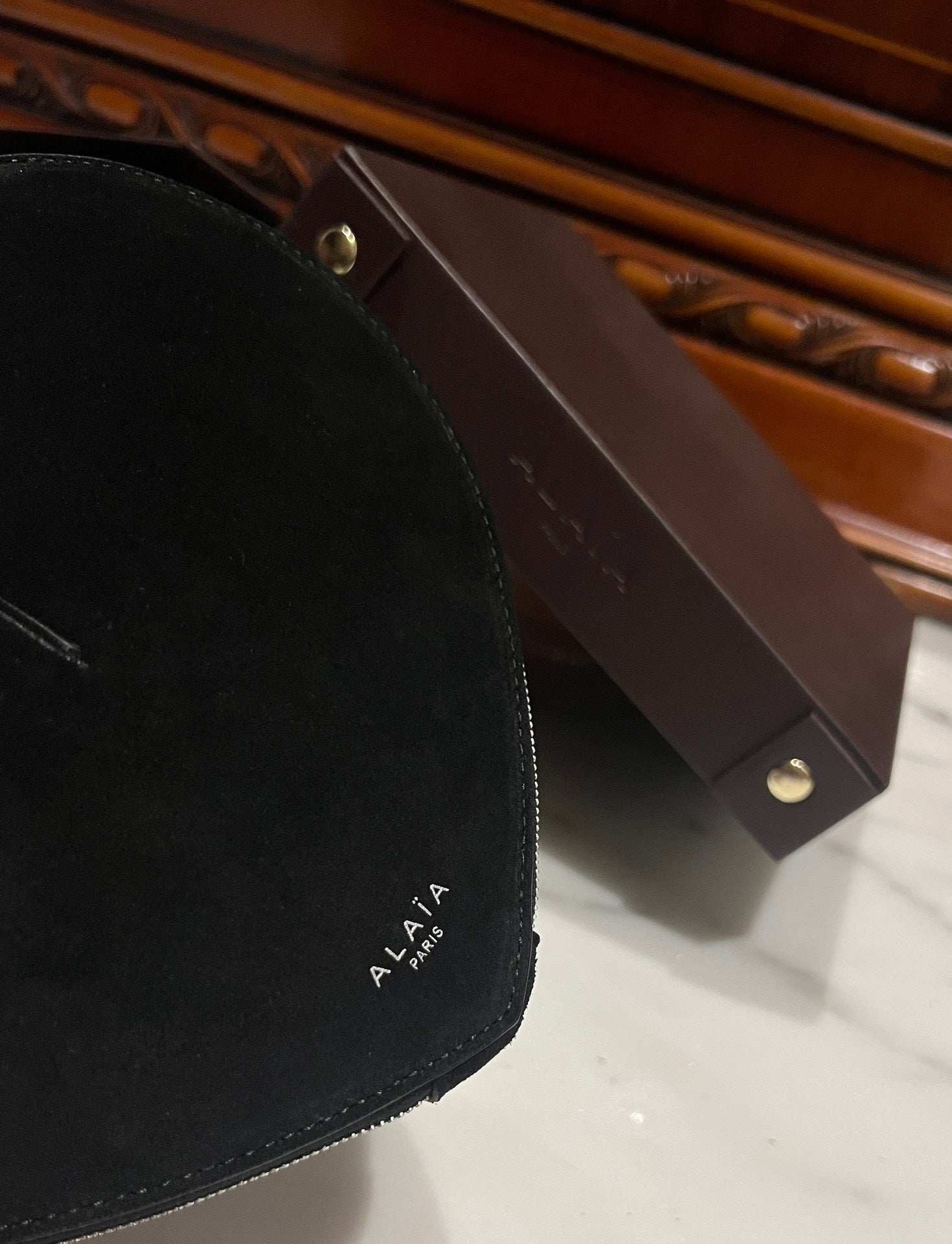 LE COEUR BAG 21 IN BLACK SUEDE