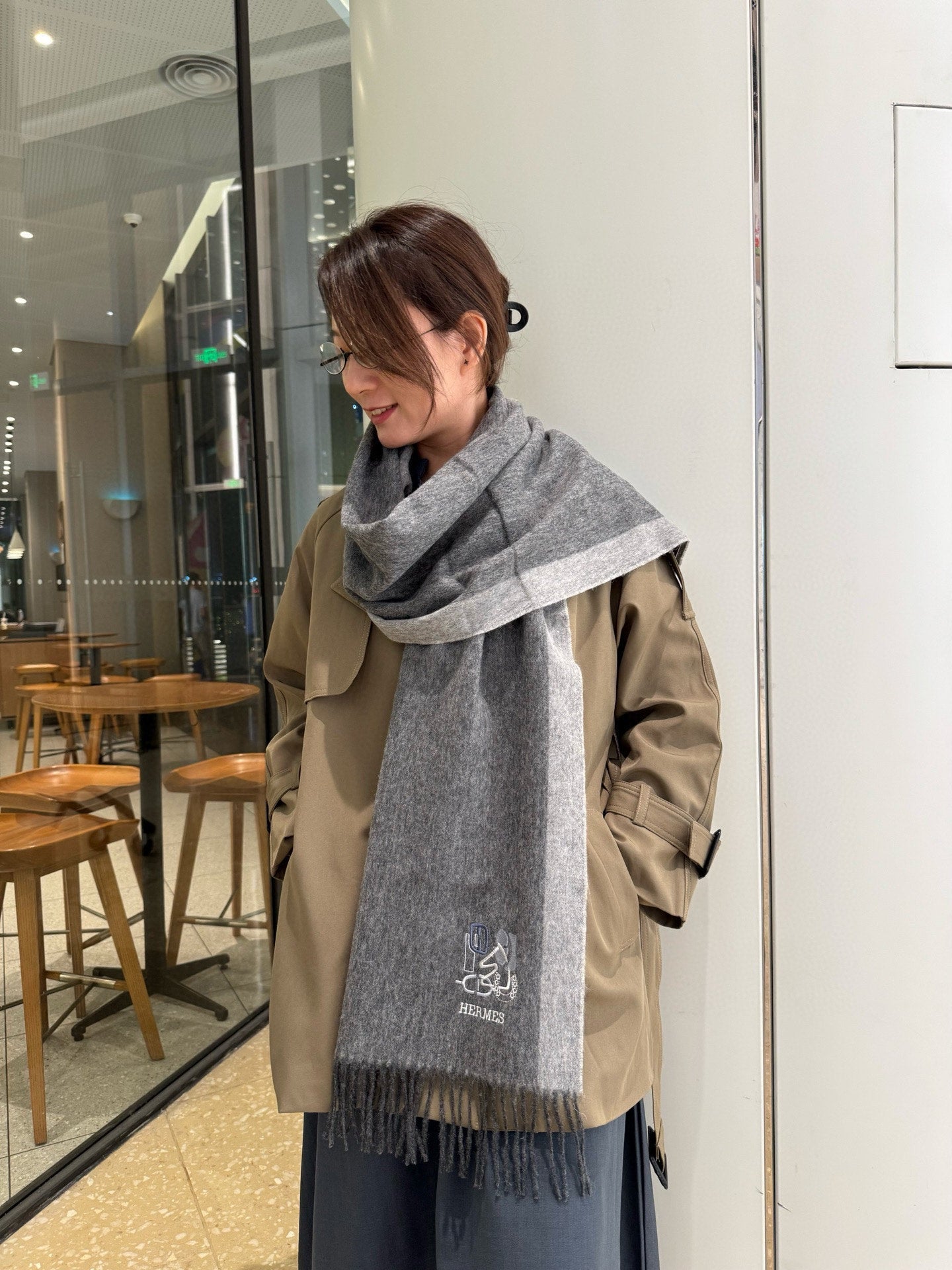 HM Classic Embroidered Scarf 185CM Gray Cashmere 292824