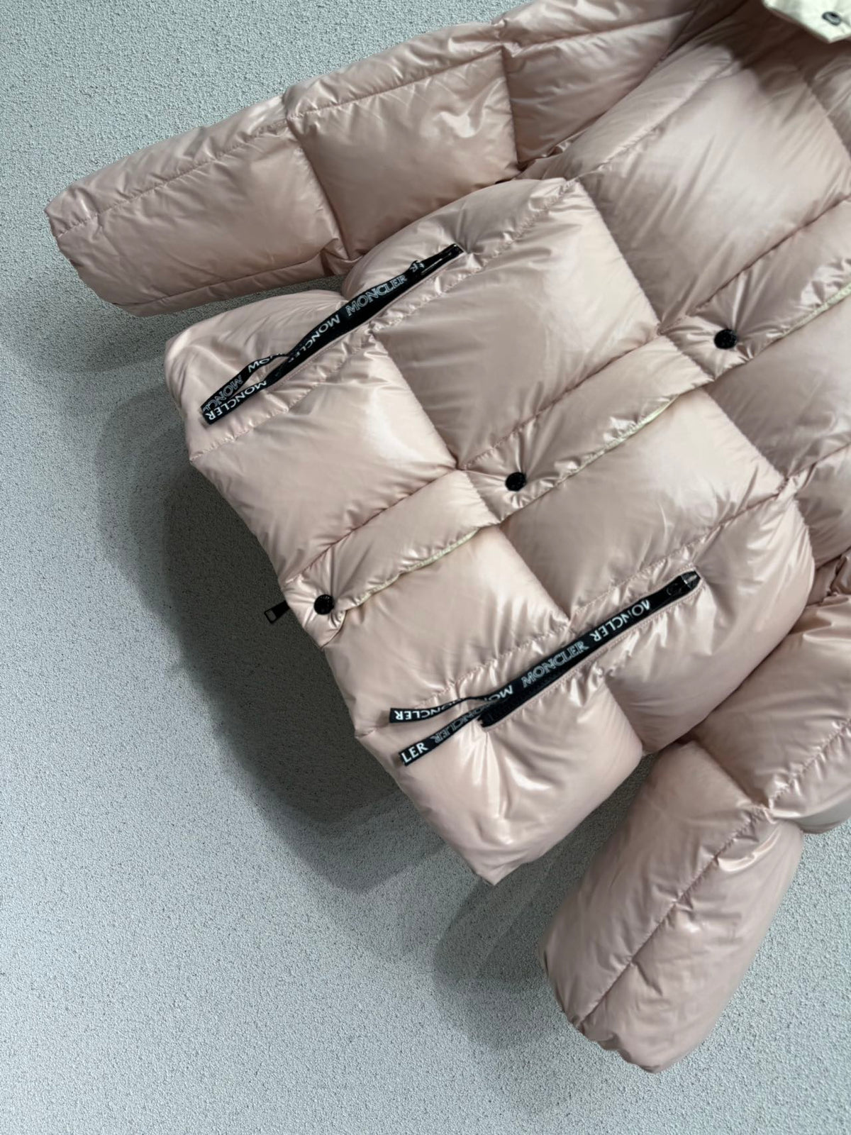 MC 26s Maire Jacket Pink Nylon Down 438966