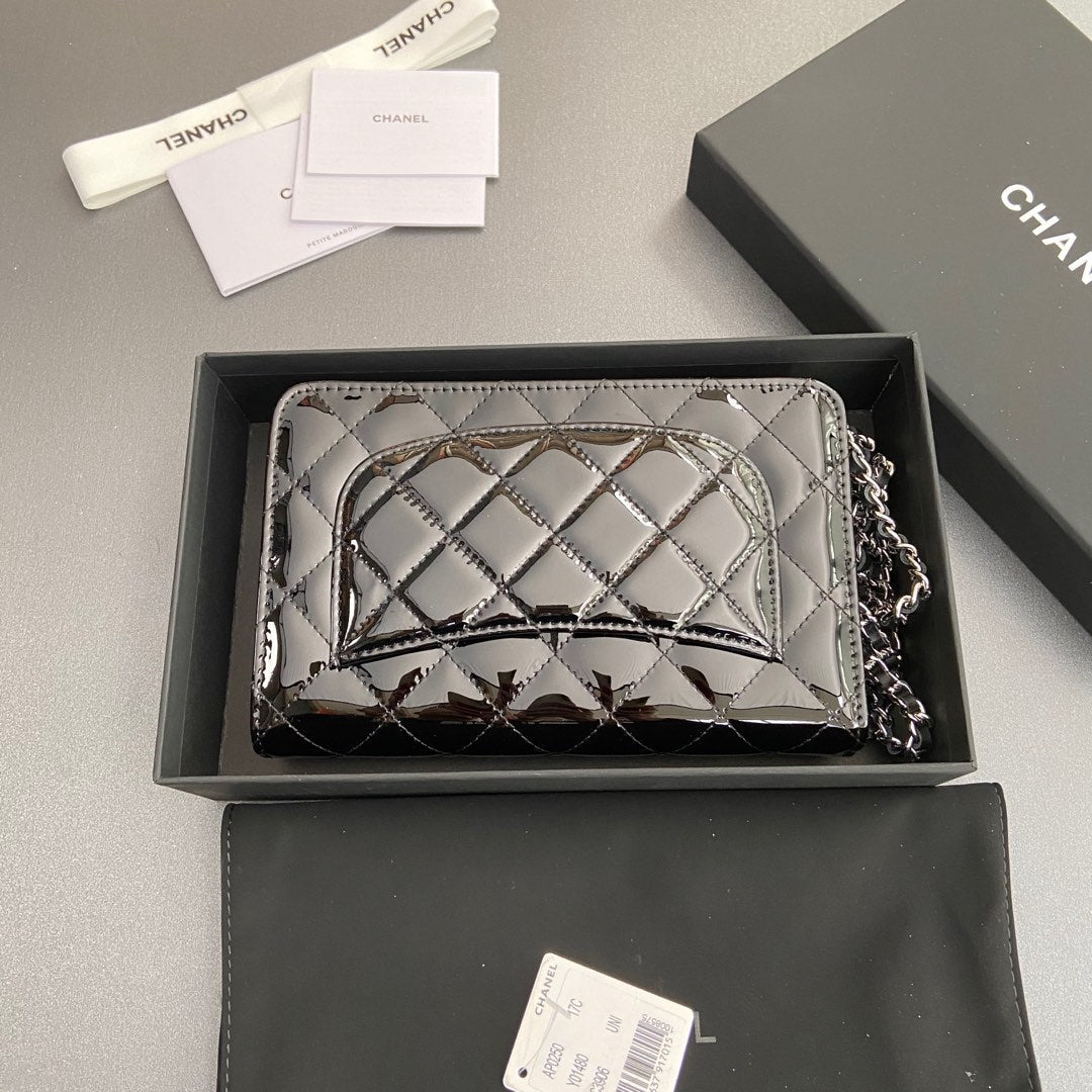 CC Woc 20cm Black Patent Calfskin Silver Hardware