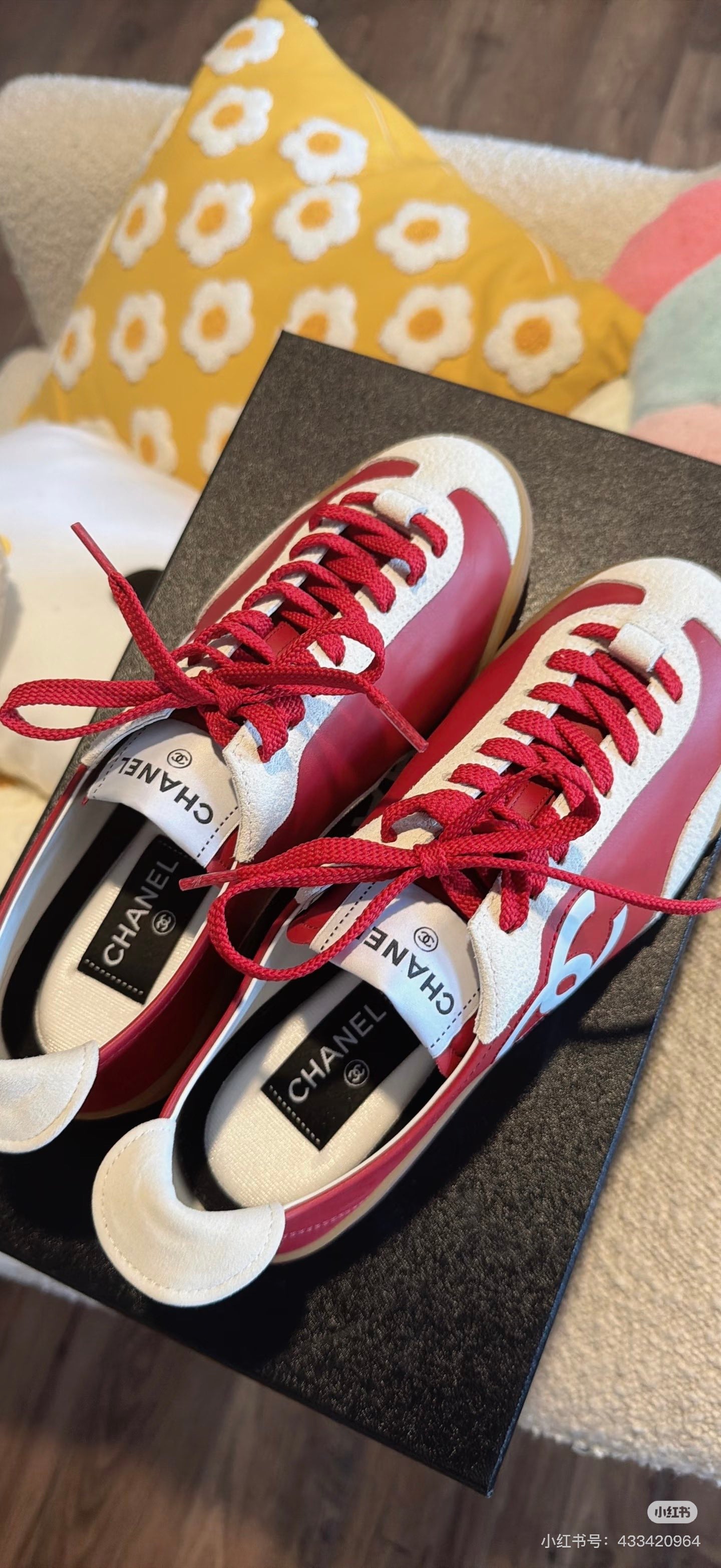 CC 26P Casual Sneaker Red White Leather Suede