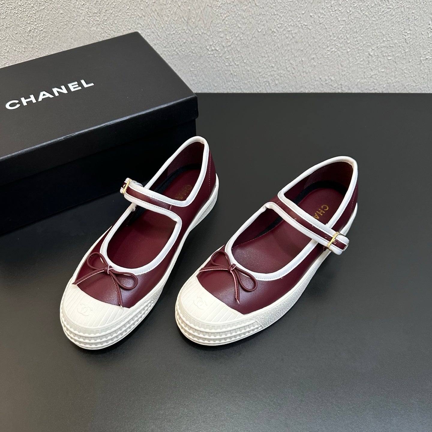 CC 26s Mary Jane Flat Burgundy White Lambskin 846327
