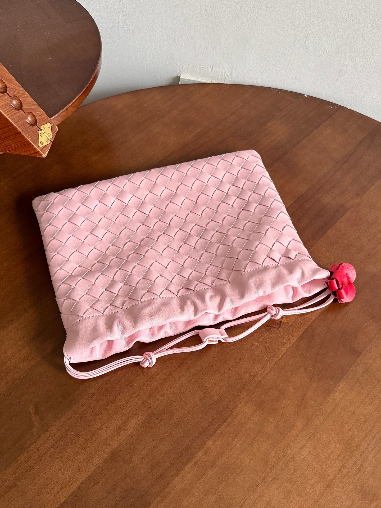 BV 26s Dust Bag Light Pink Intrecciato Leather