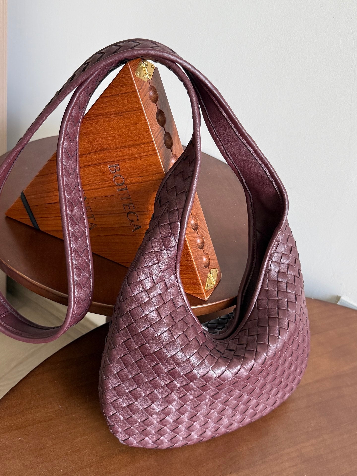 BV 25s Veneto Bag 27cm Burugndy Calfskin Hardware