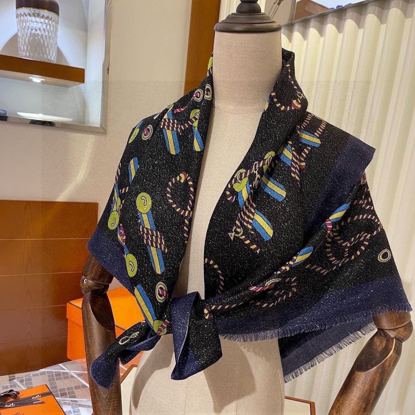 Scarf 200 CM In Black Colorful Cashmere Silk 264152