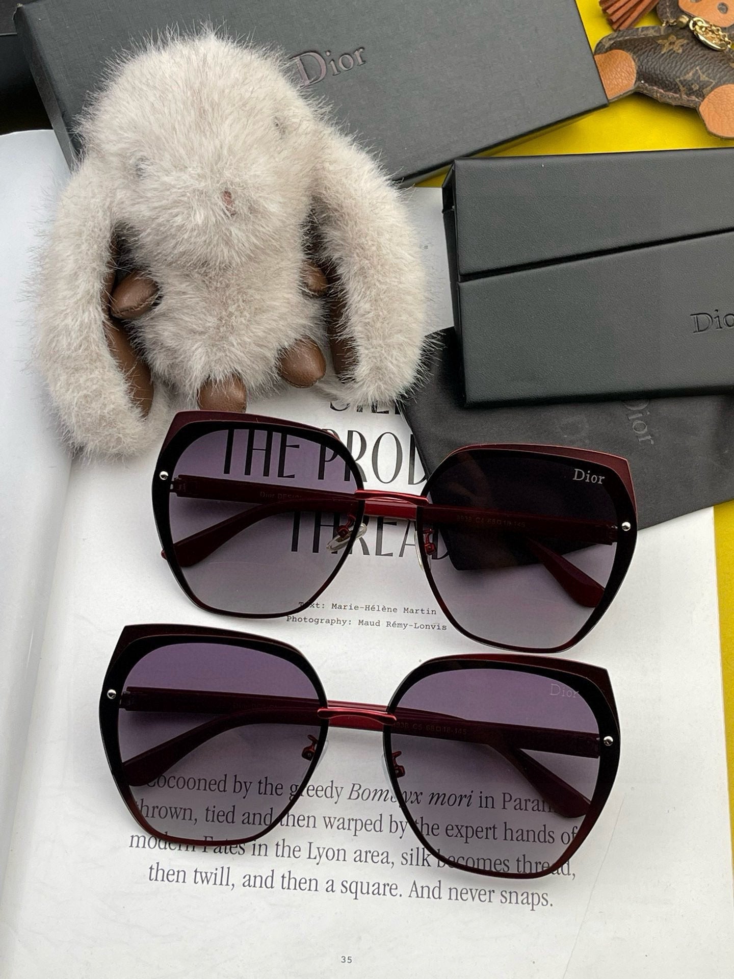 MONTAIGNE SUNGLASS CD3192 IN RED ACETATE