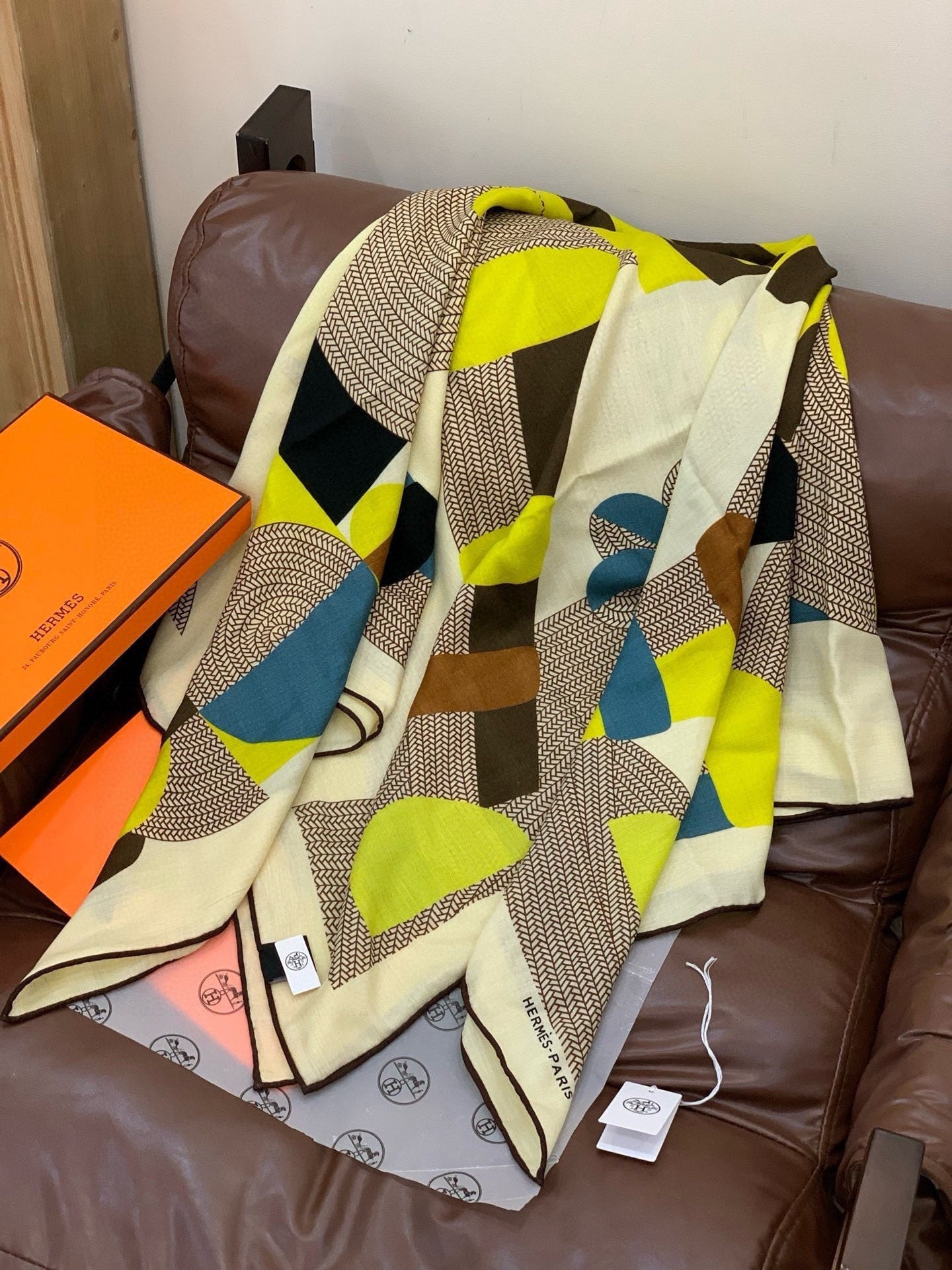 HM Mon Premier Galop Shawl 140cm Ivory Colorful Cashmere Silk 168119