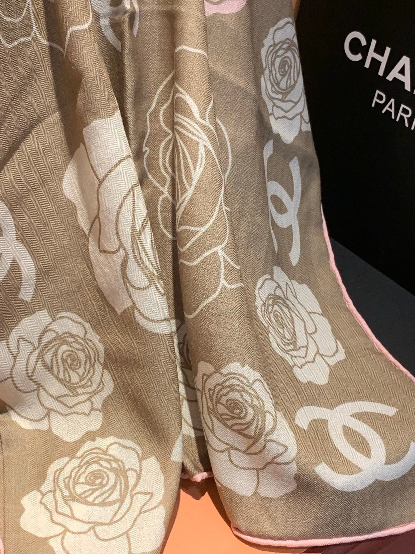 CC Camellia Scarf 140cm Beige Colorful Cashmere Silk 168123