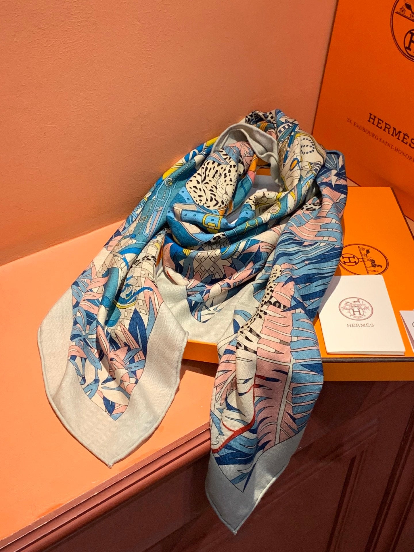 Les Douze Leopards Scarf 140cm Light Blue Colorful Cashmere Silk 168129