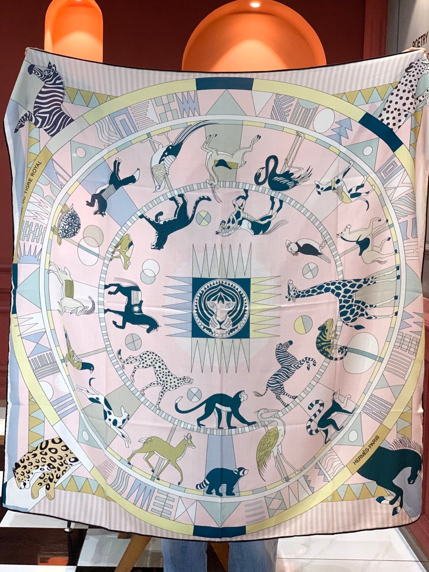 Le Carrousel du Tigre Royal 140cm Light Pink Colorful Cashmere Silk 168136