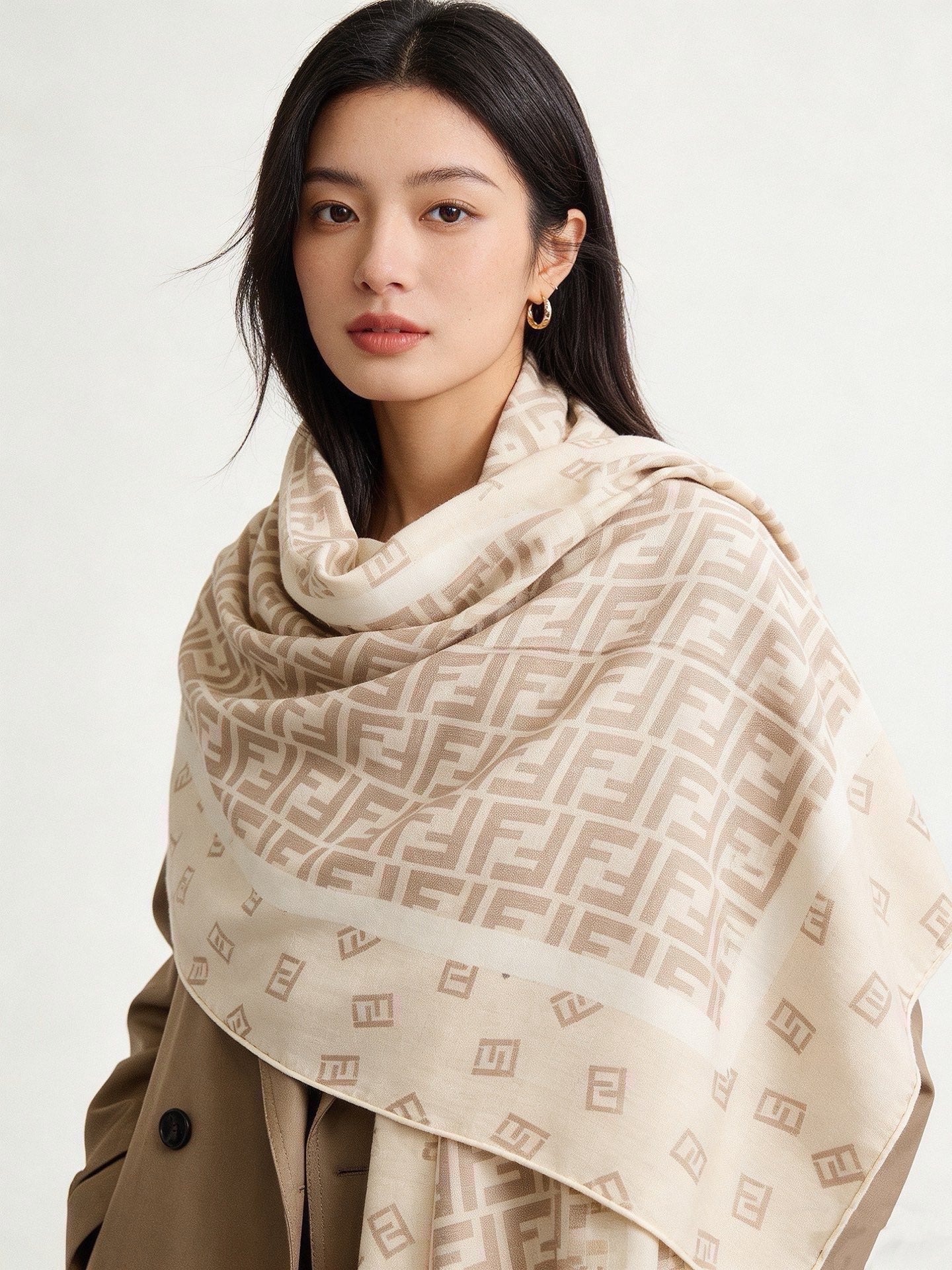 Fendi Scarf 140*140cm Cream Cashmere Silk 286296